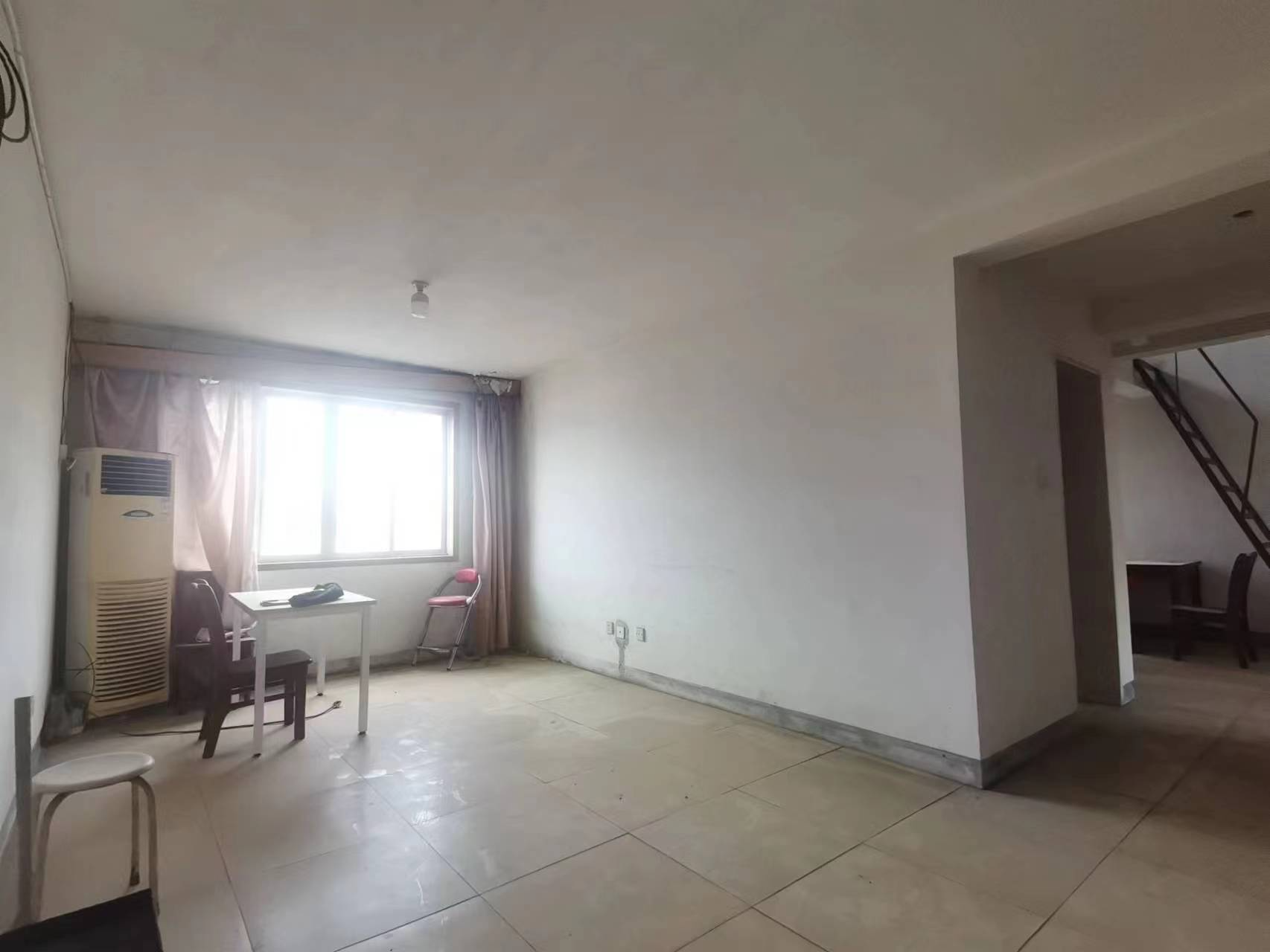 海港新村 3室1厅1卫 112.25m²