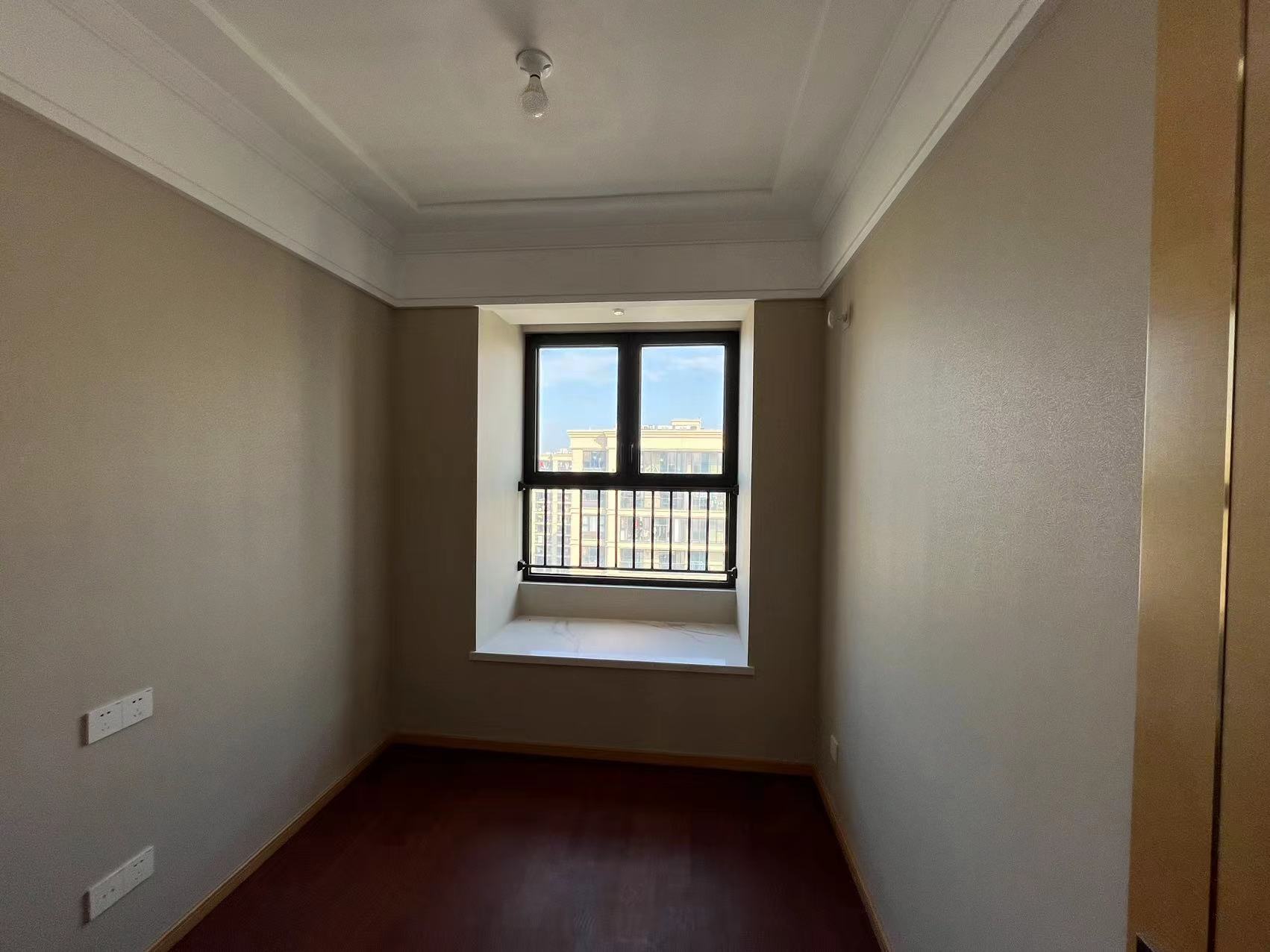绿城沁园 4室2厅2卫 143m²
