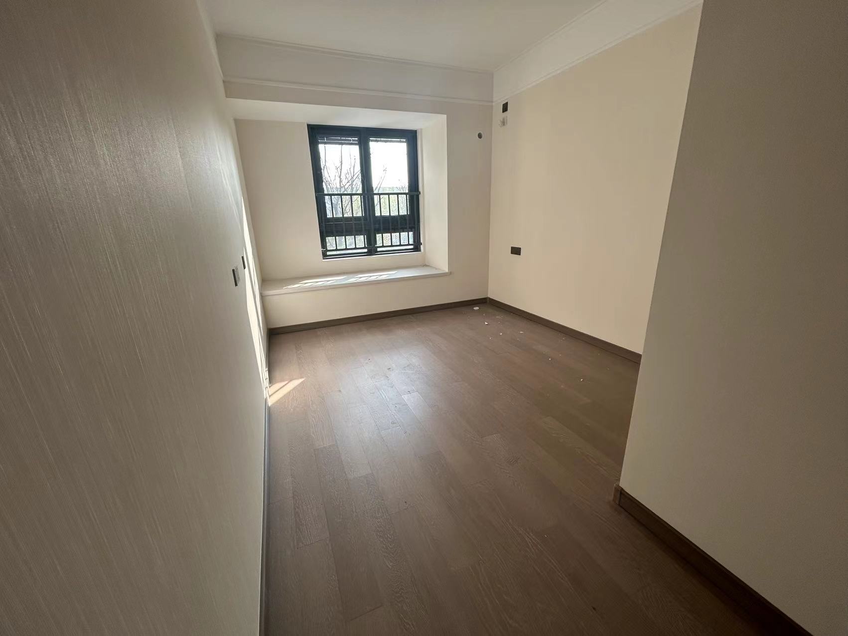 万科时代之光 4室2厅2卫 130m&sup2;