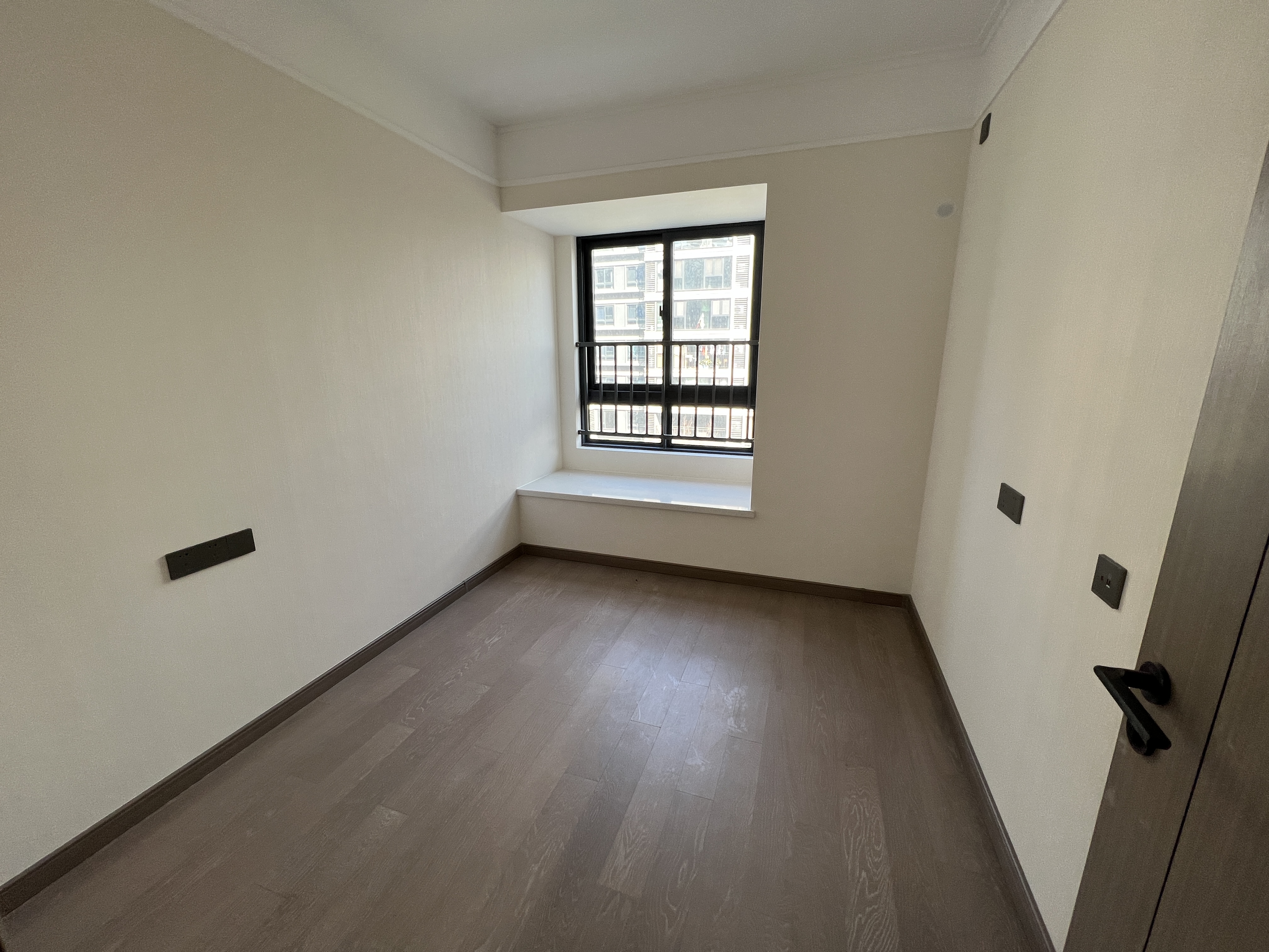 万科时代之光 4室2厅2卫 130m&sup2;