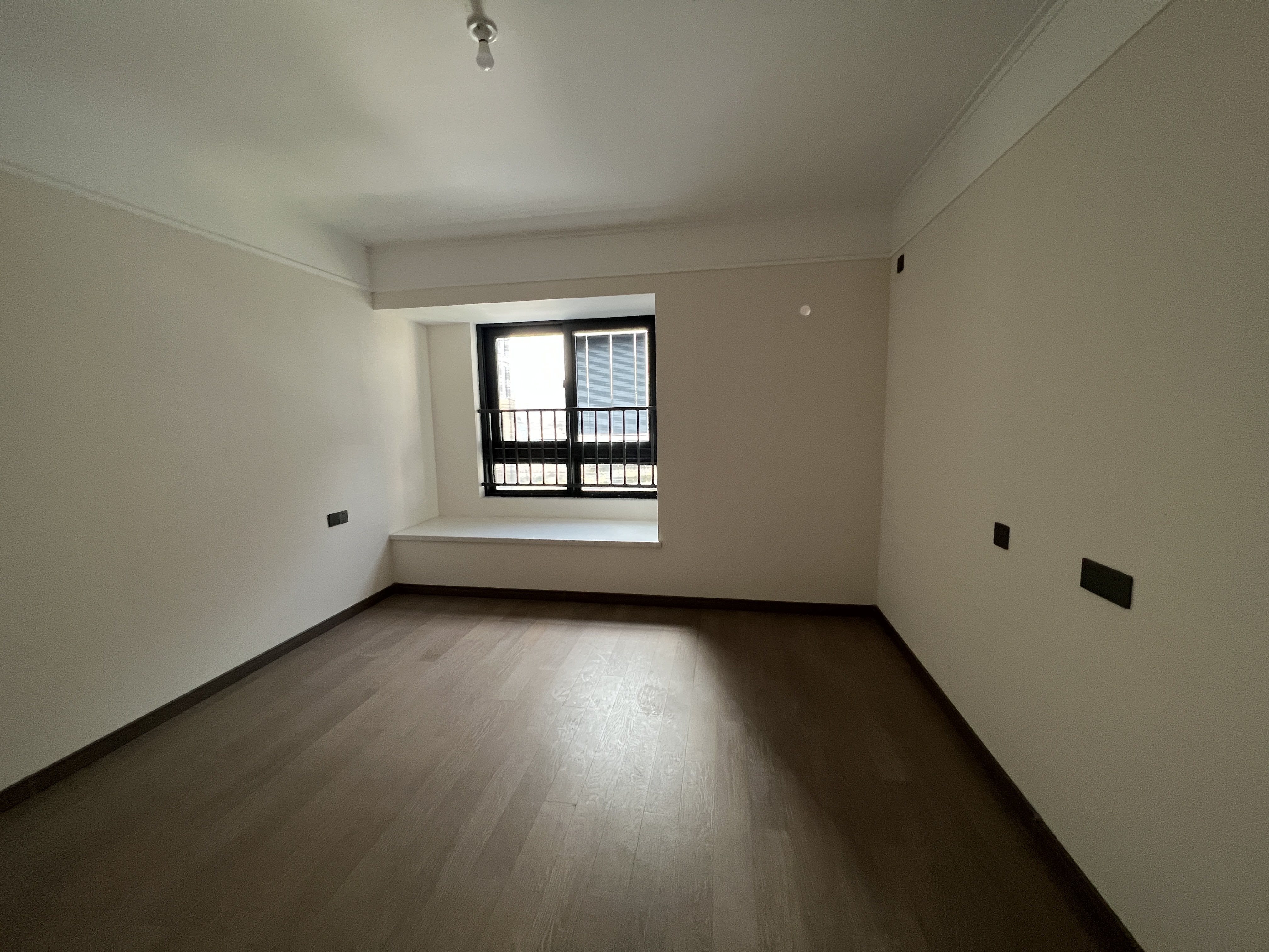 万科时代之光 4室2厅2卫 130m&sup2;
