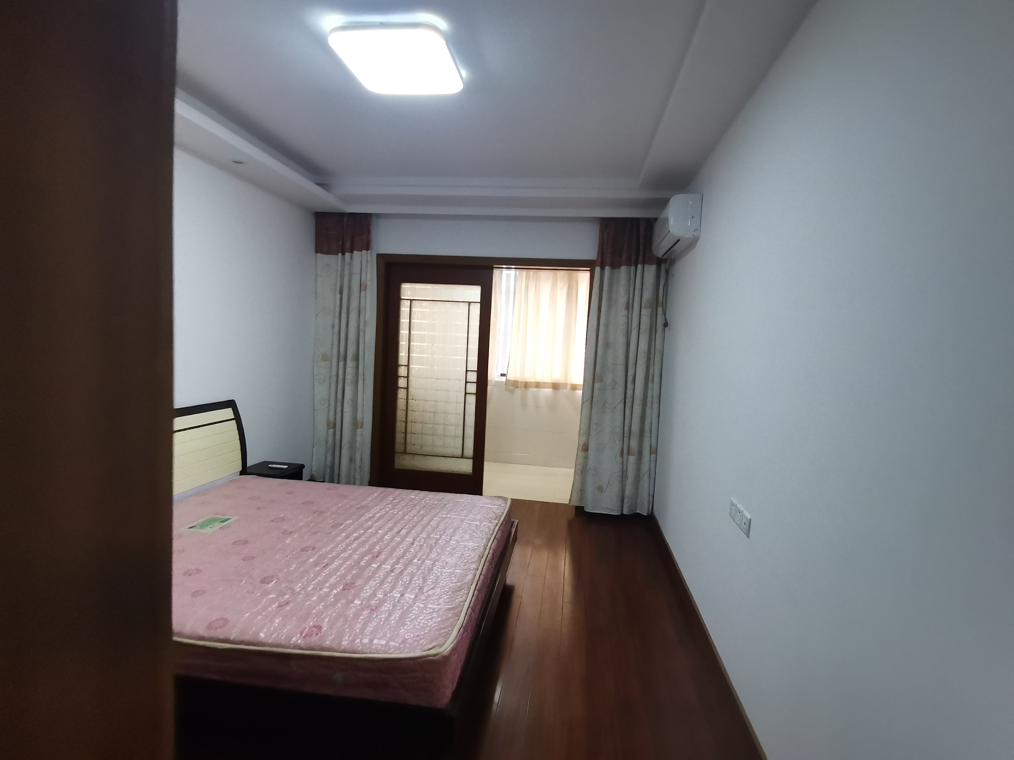 双霞花苑 2室2厅1卫 93m&sup2;
