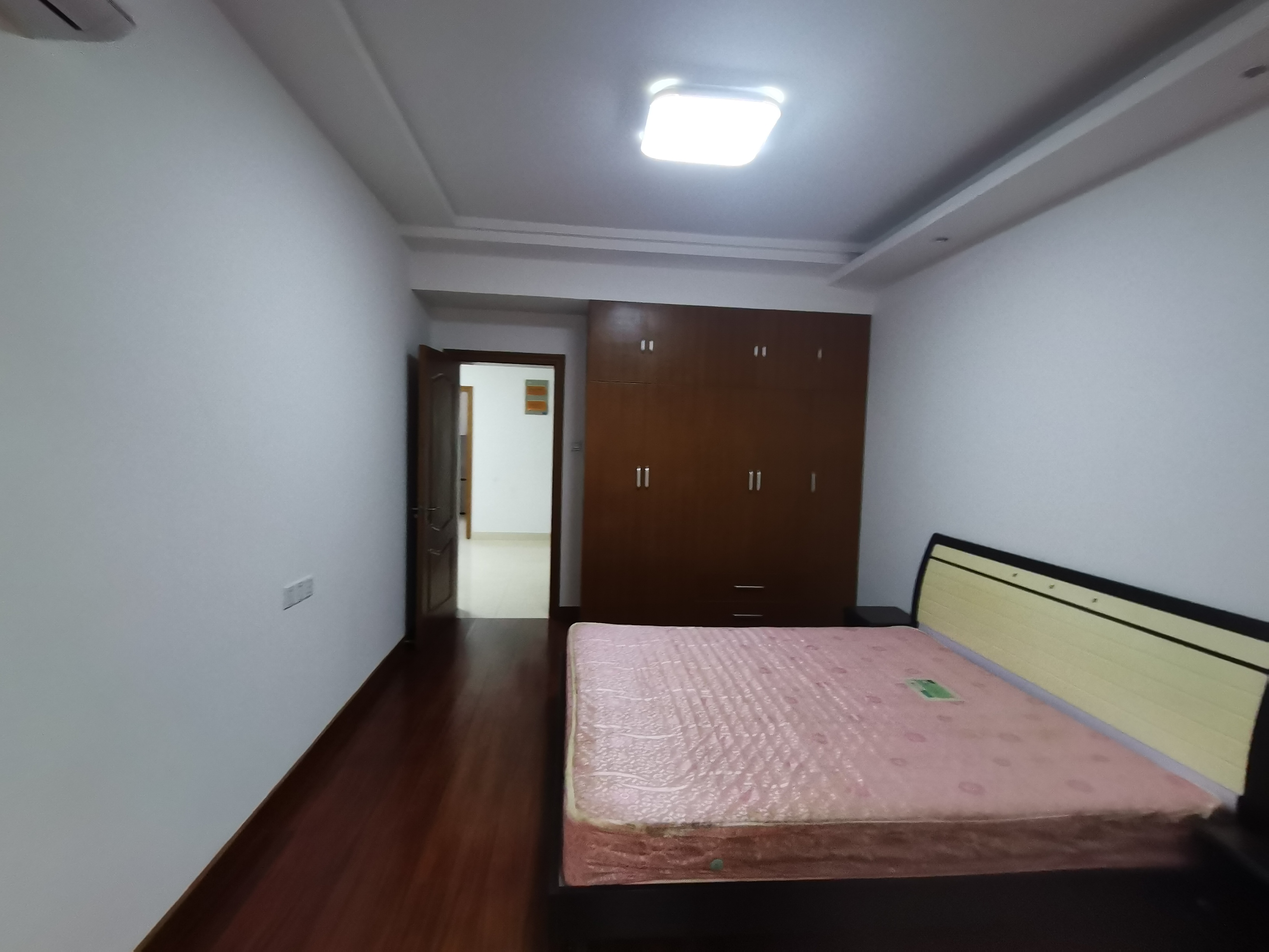 双霞花苑 2室2厅1卫 93m&sup2;