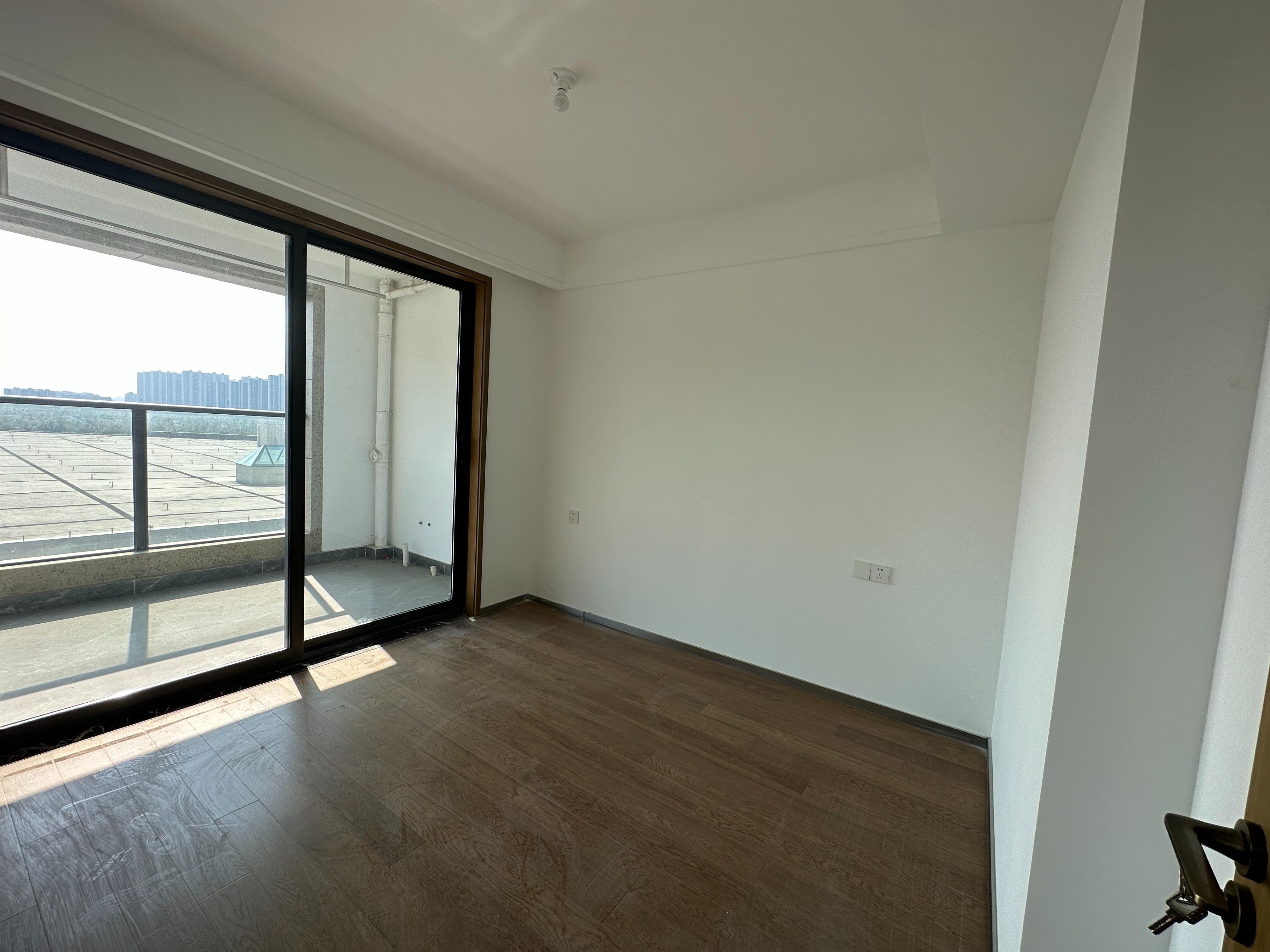 远创宸樾 3室2厅1卫 106.00m&sup2;