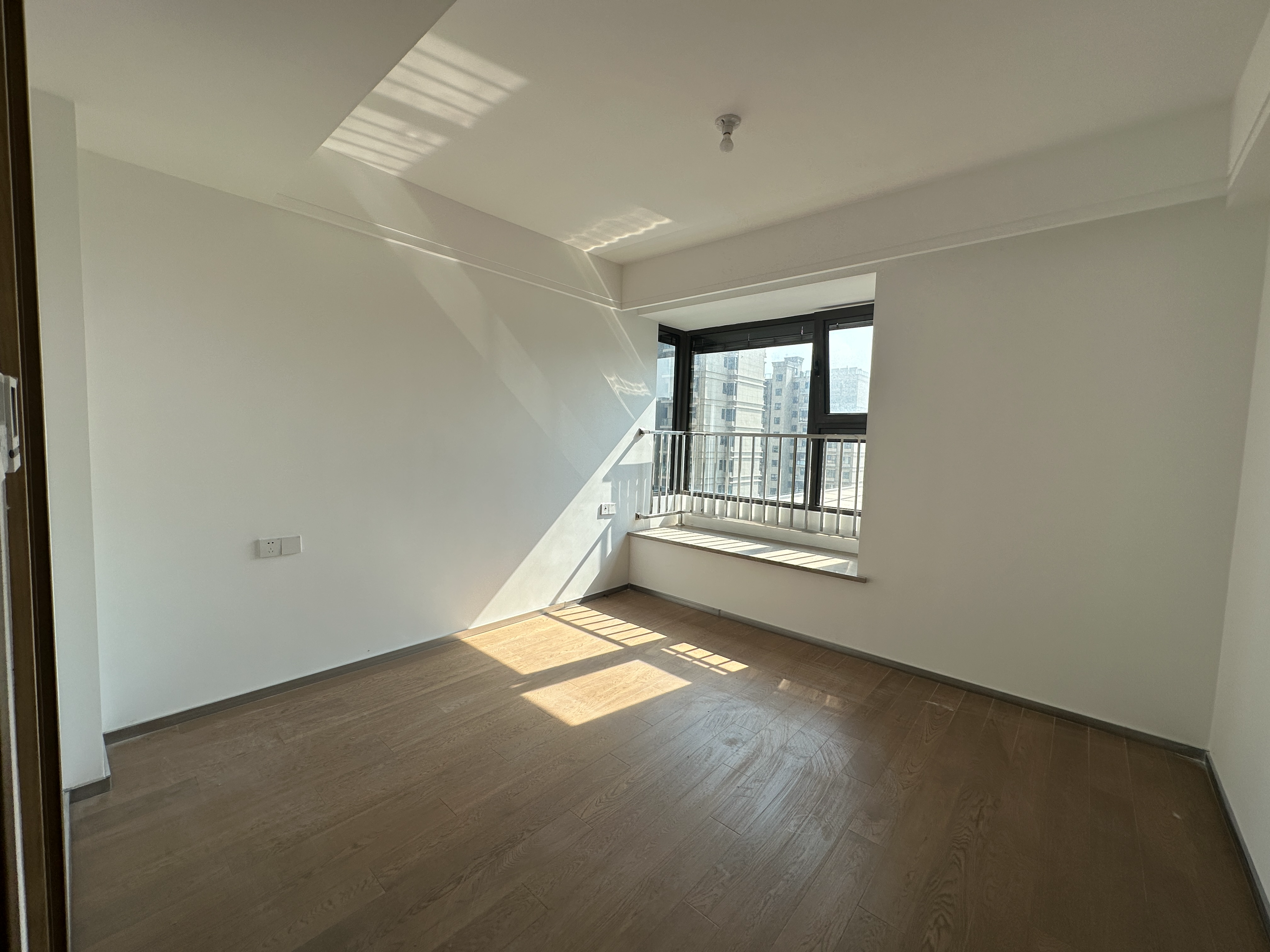 远创宸樾 3室2厅1卫 106.00m&sup2;