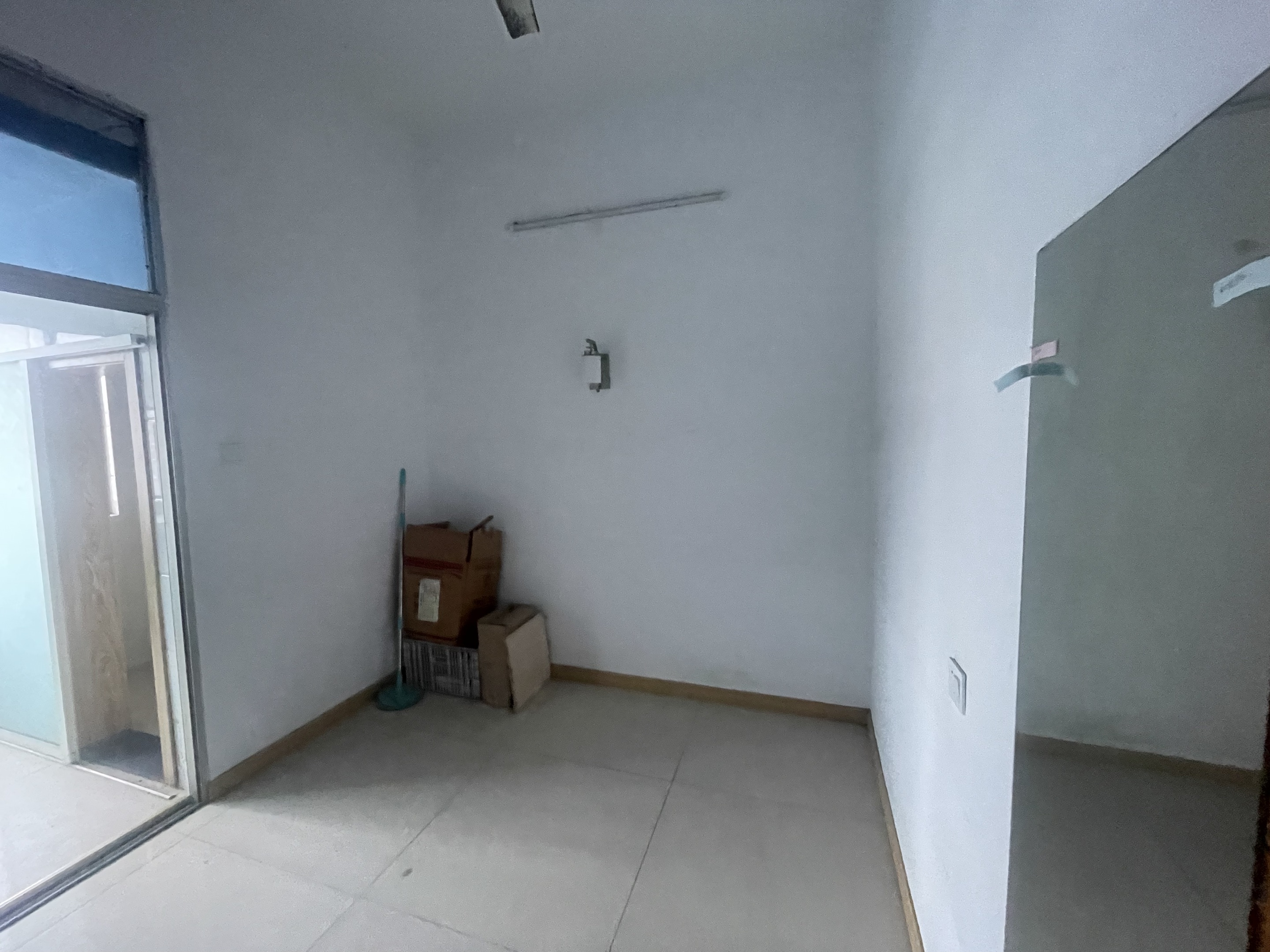 人民中路162号 1室1厅1卫 43.27m²