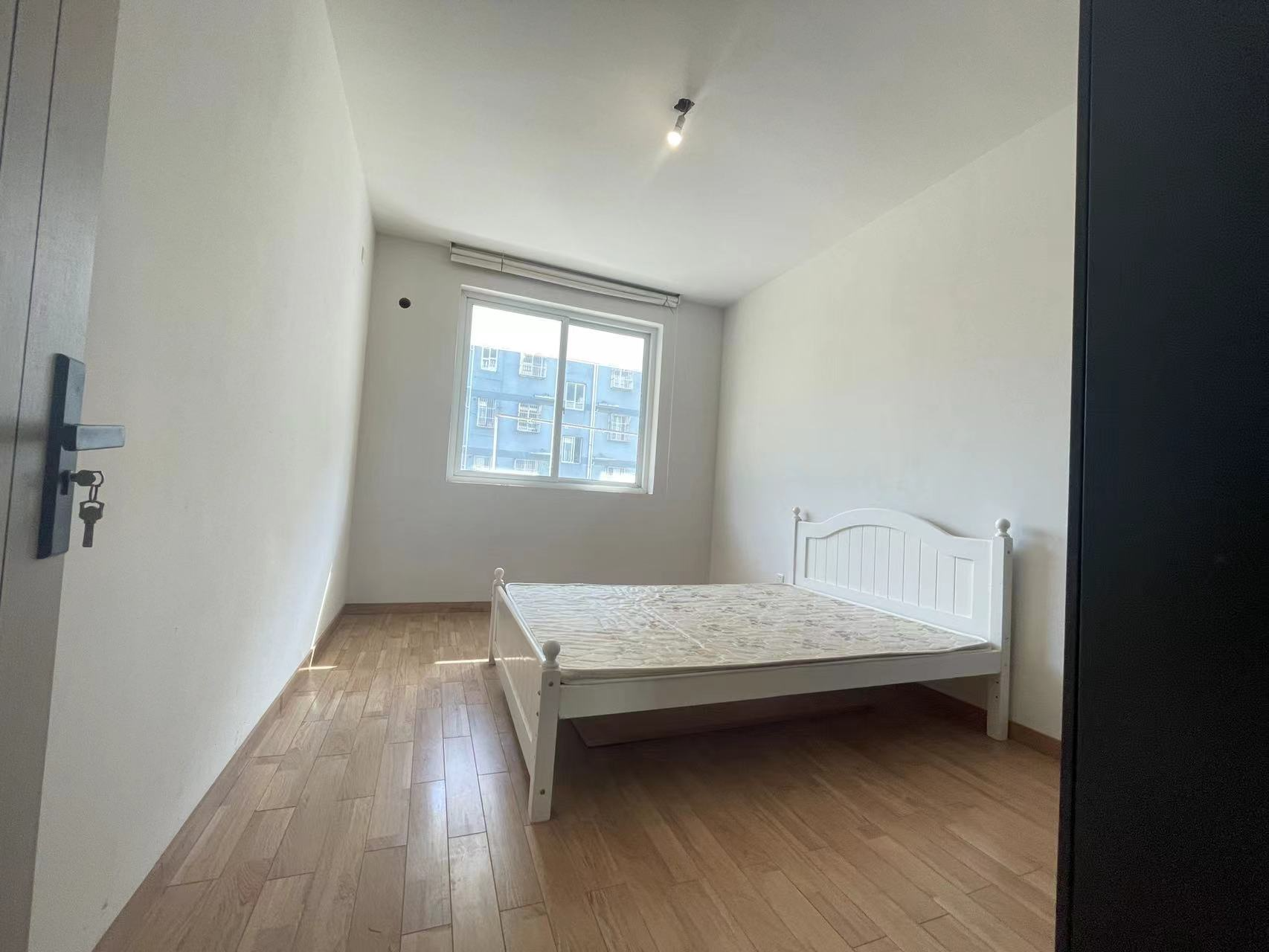 盆架桥花苑 3室3厅1卫 130.00m&sup2;