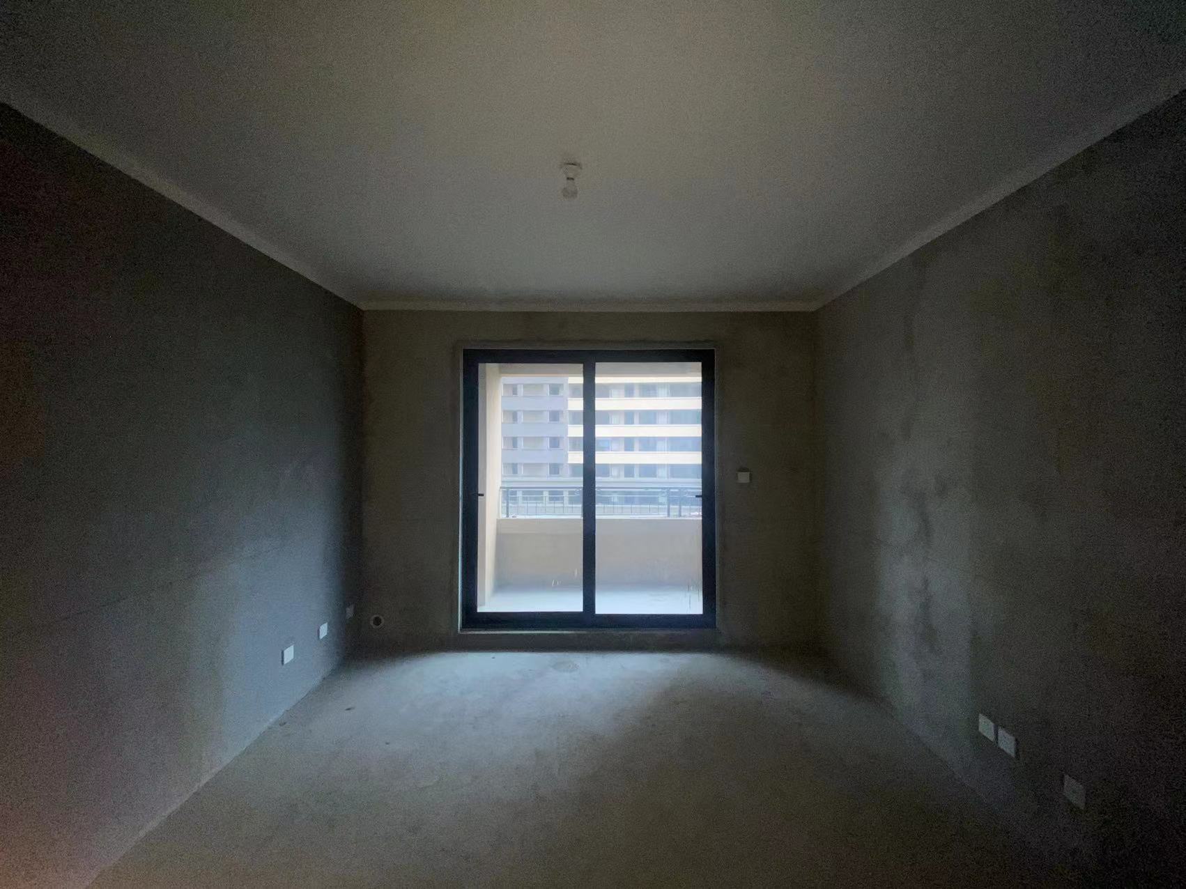 保利香槟国际 3室2厅2卫 115m²