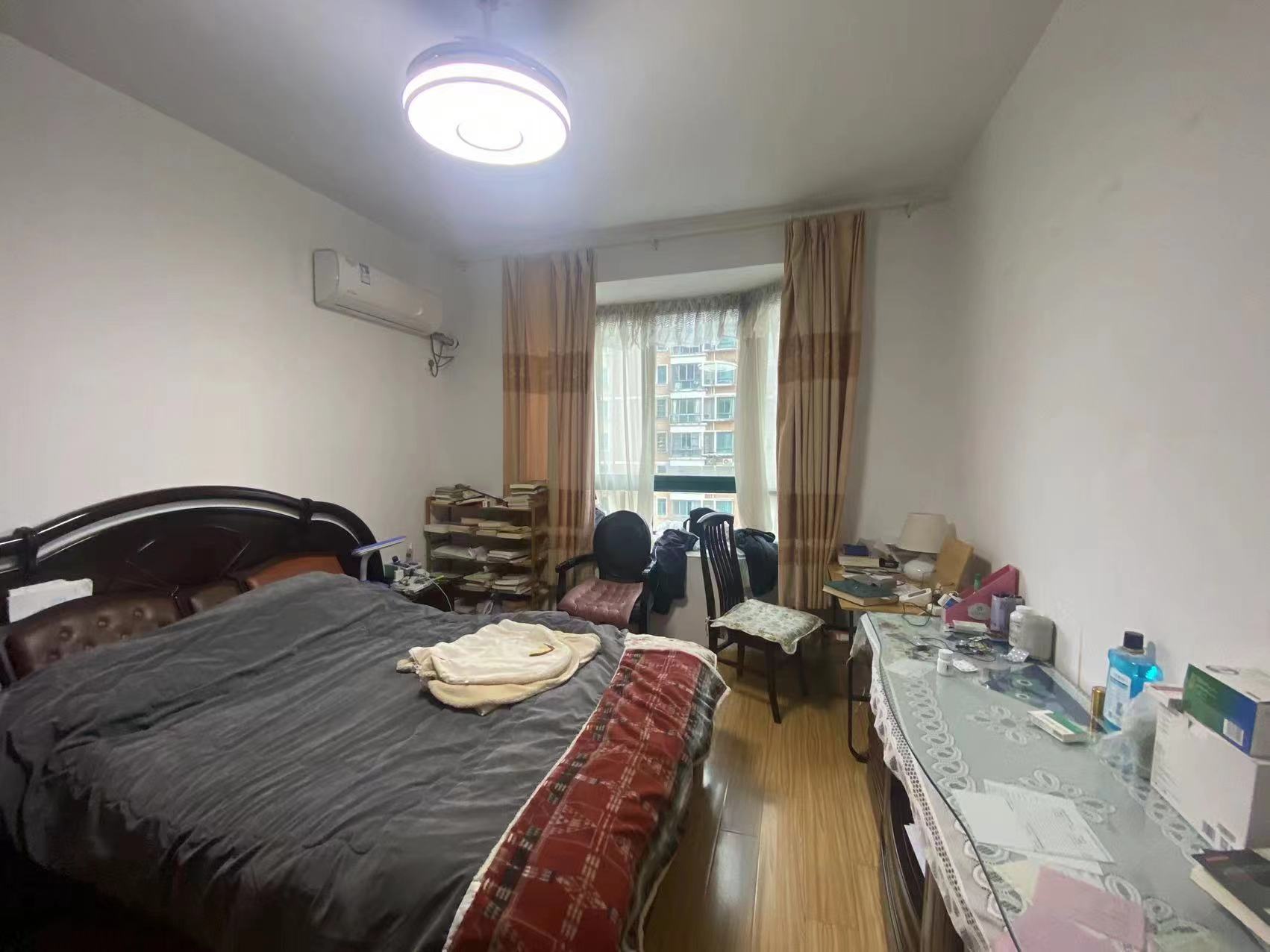 江海皇都私家花园 2室2厅1卫 99m&sup2;
