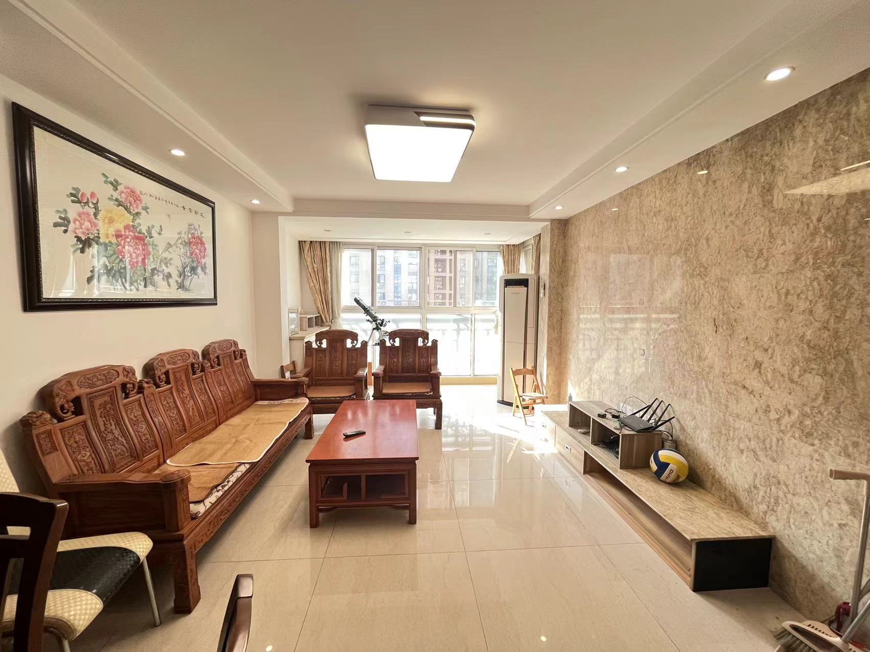 友谊嘉御龙庭 4室2厅2卫 148m²