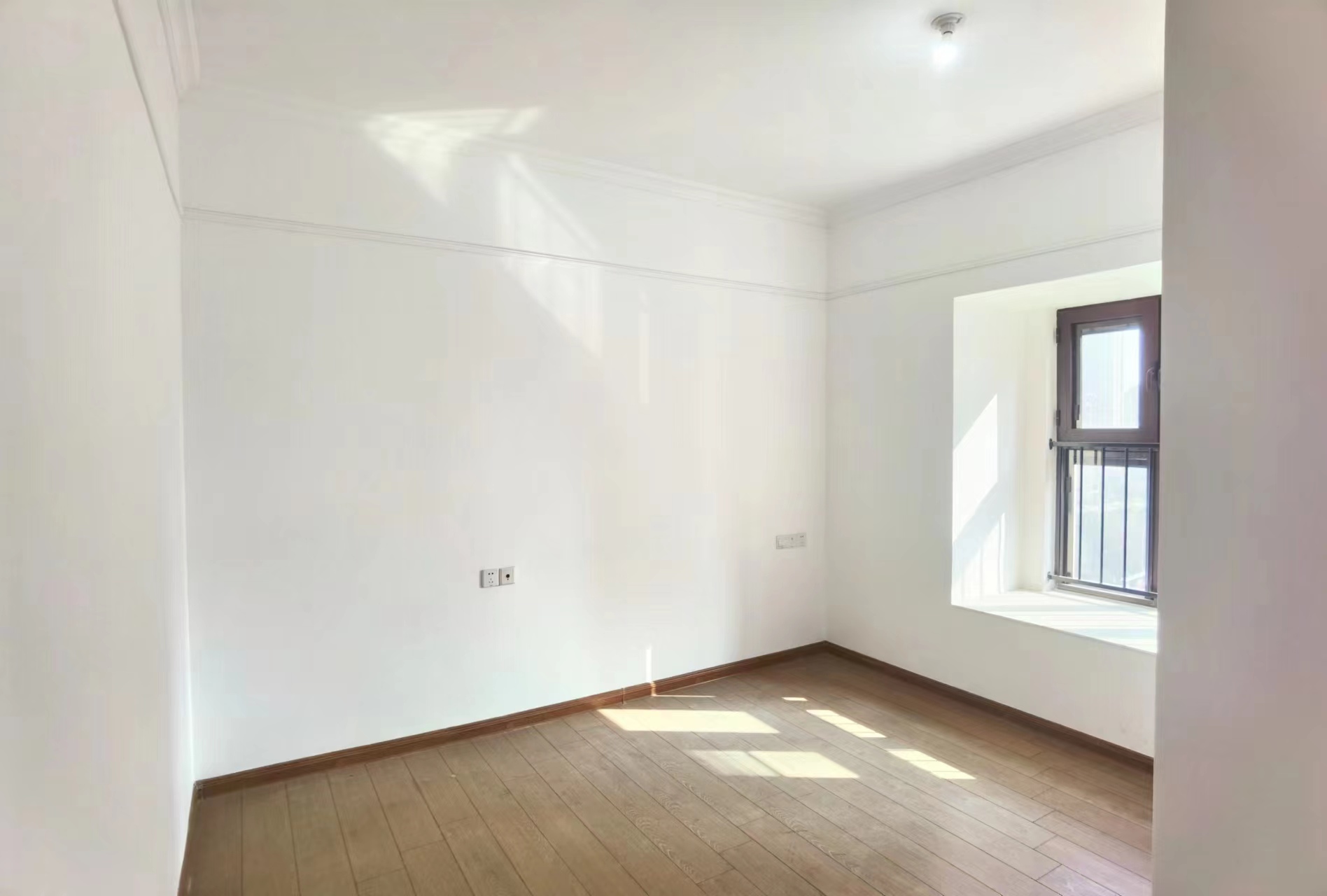 碧桂园时代悦城 4室2厅2卫 192m&sup2;