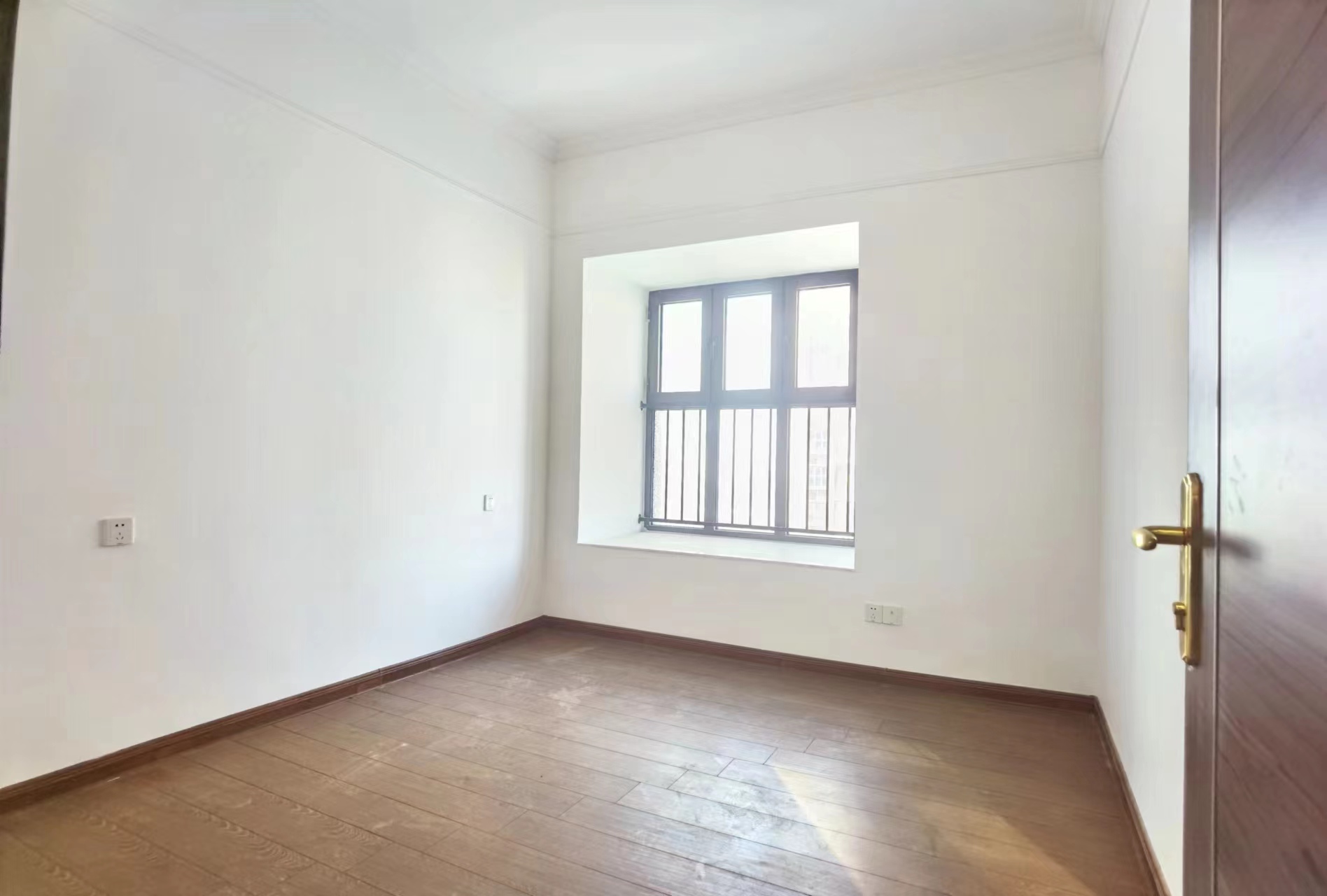 碧桂园时代悦城 4室2厅2卫 192m&sup2;