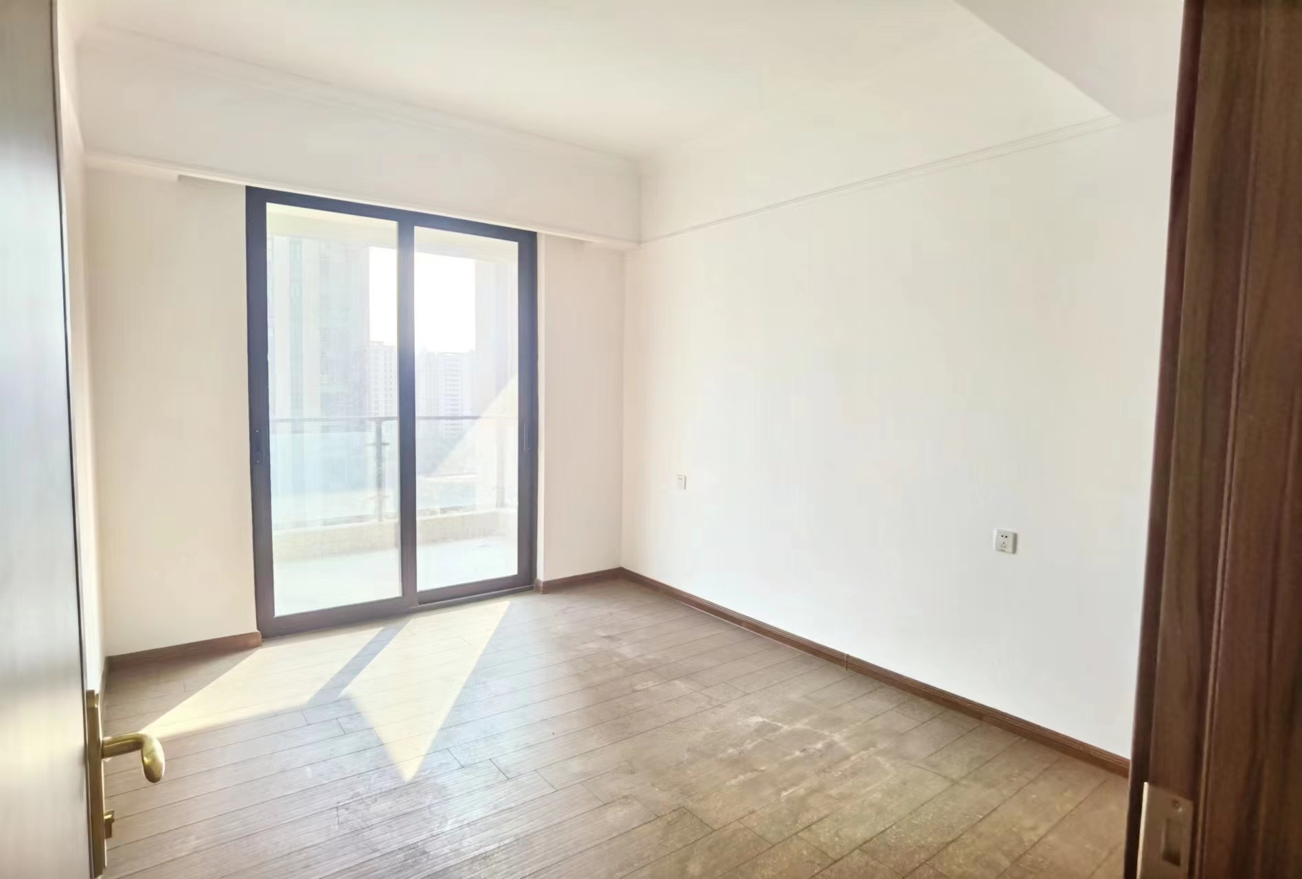 碧桂园时代悦城 4室2厅2卫 192m&sup2;