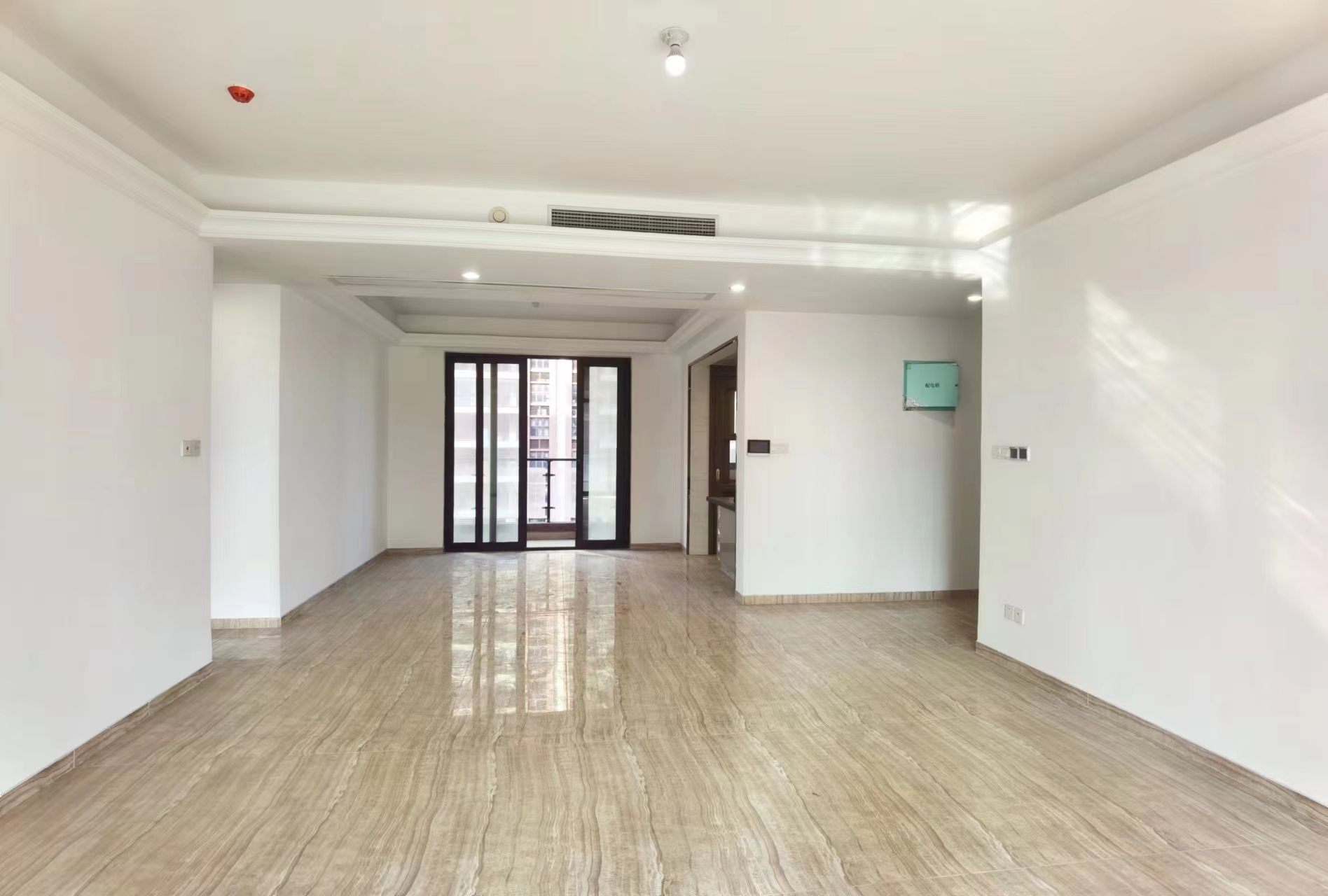 碧桂园时代悦城 4室2厅2卫 192m&sup2;