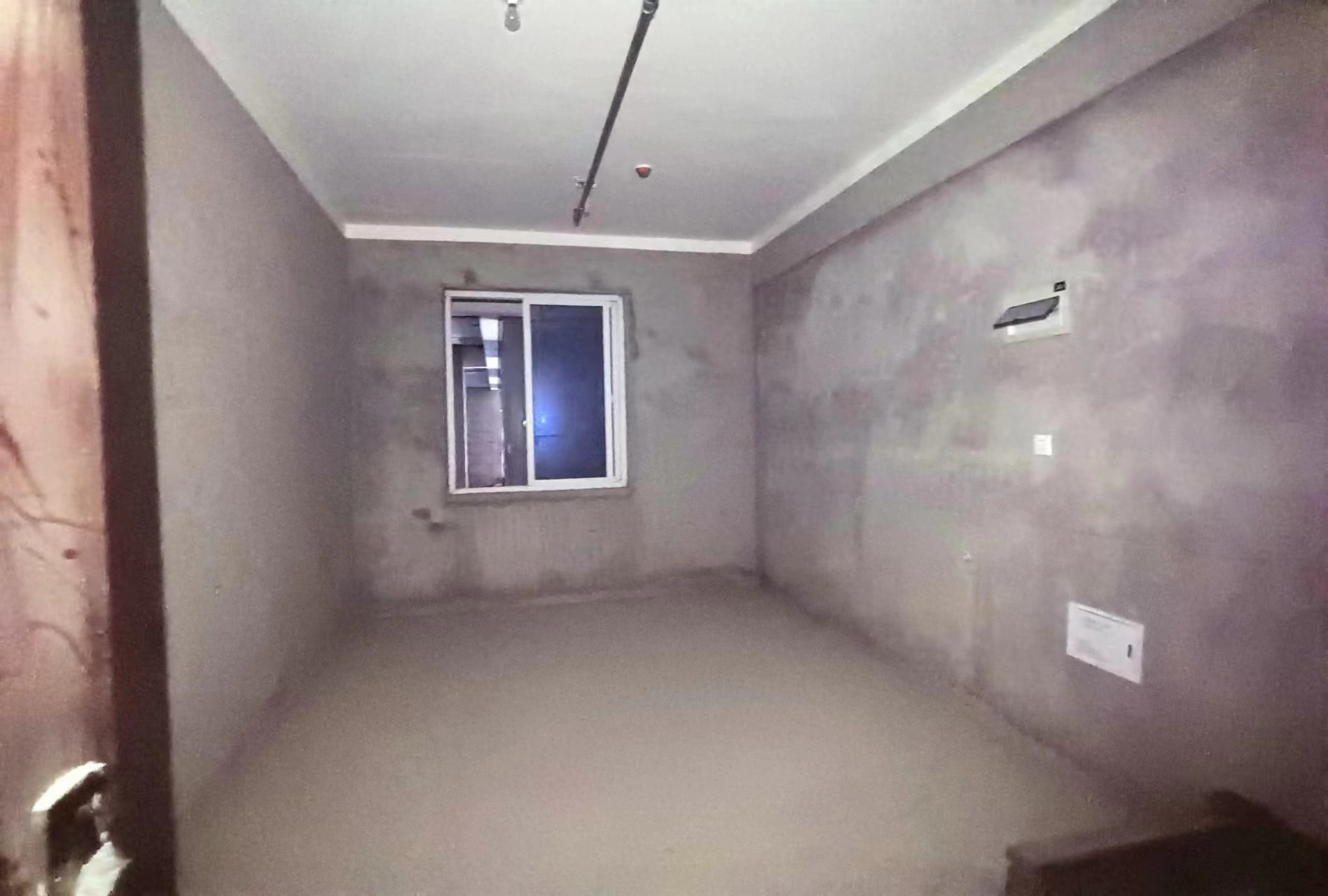 涌鑫八达通广场 1室1厅1卫 33m²