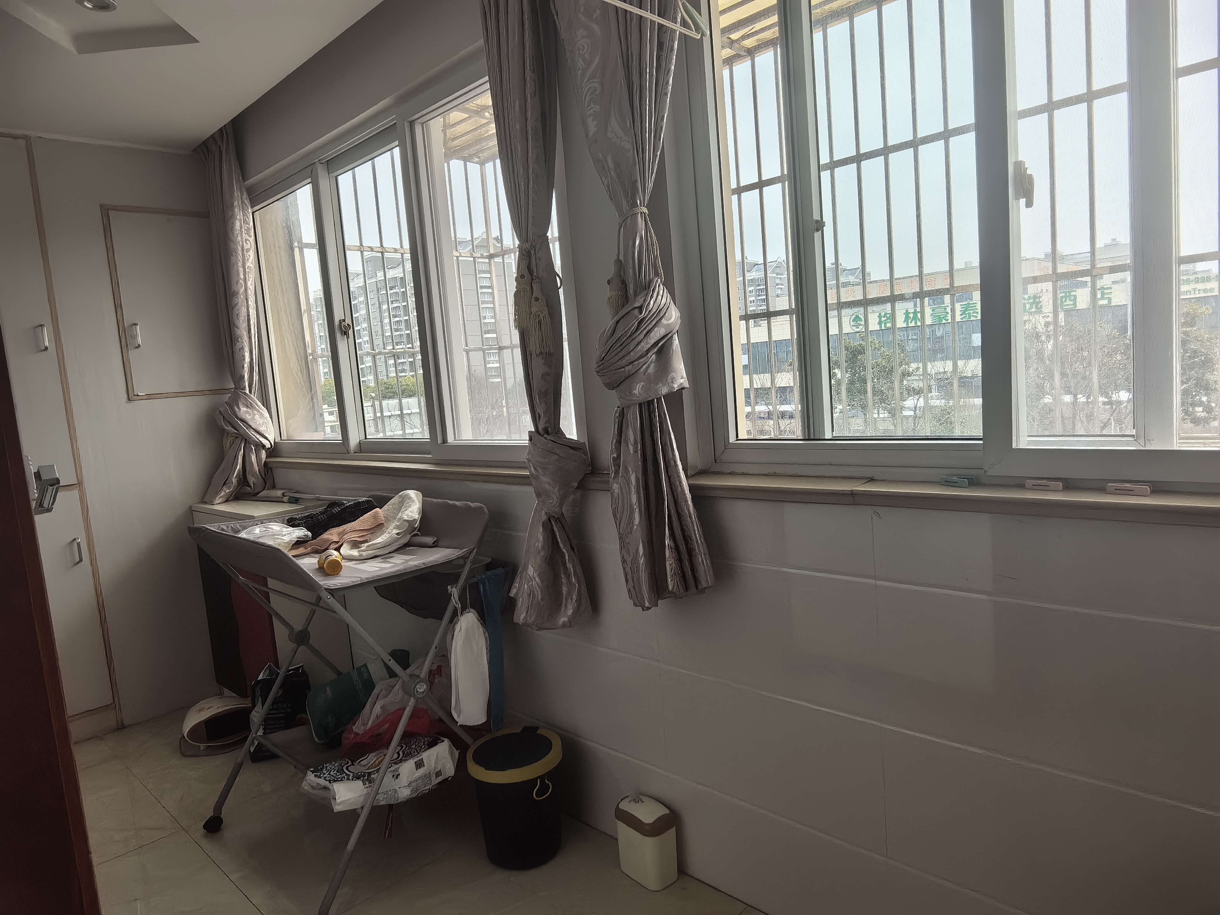 新苑华庭 3室2厅1卫 110m&sup2;