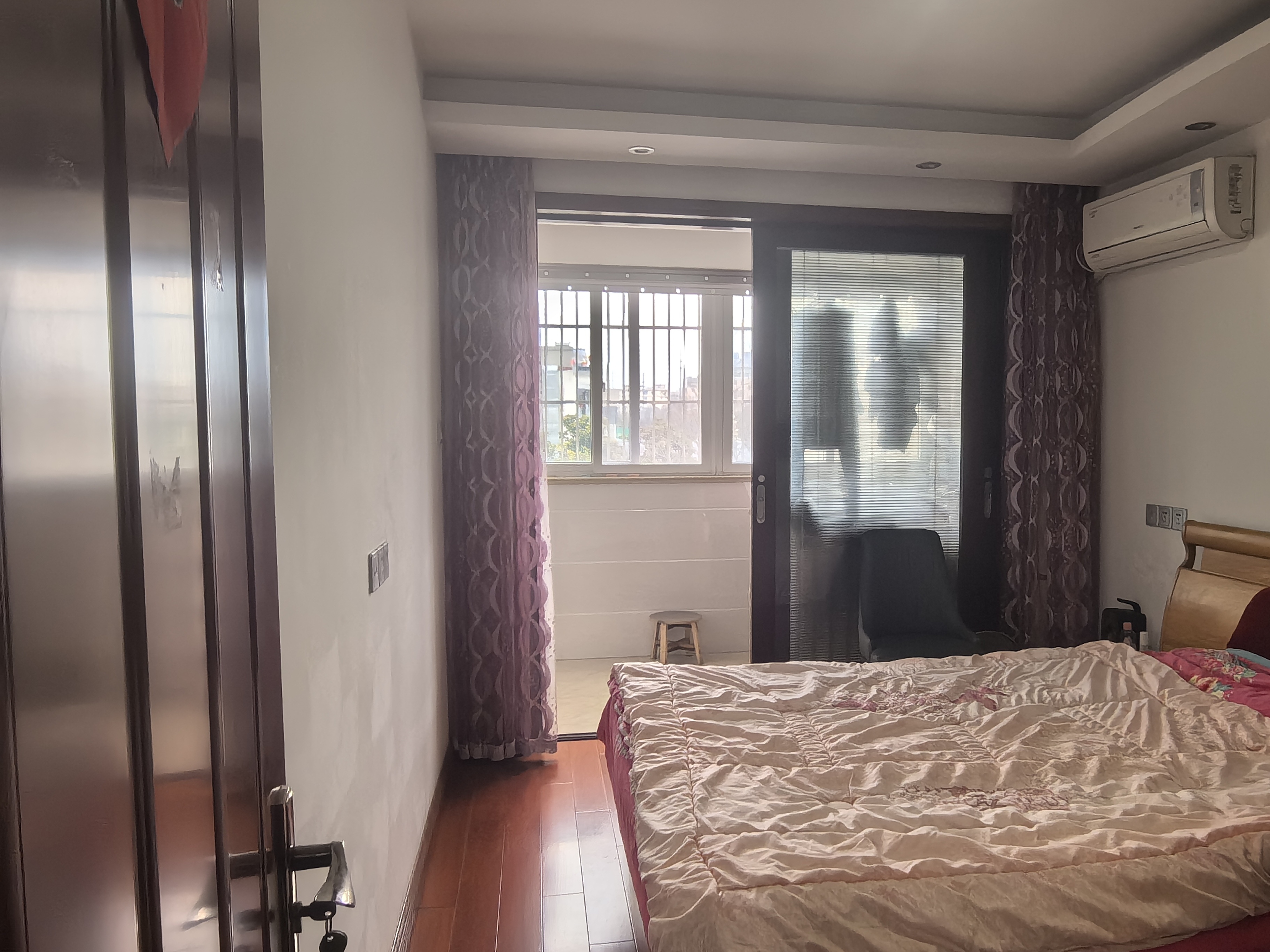 新苑华庭 3室2厅1卫 110m&sup2;