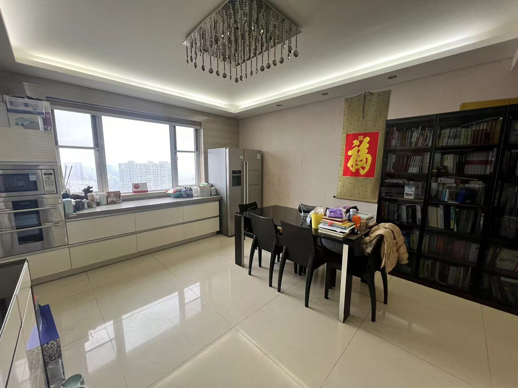 玖珑城 3室2厅2卫 163m&sup2;