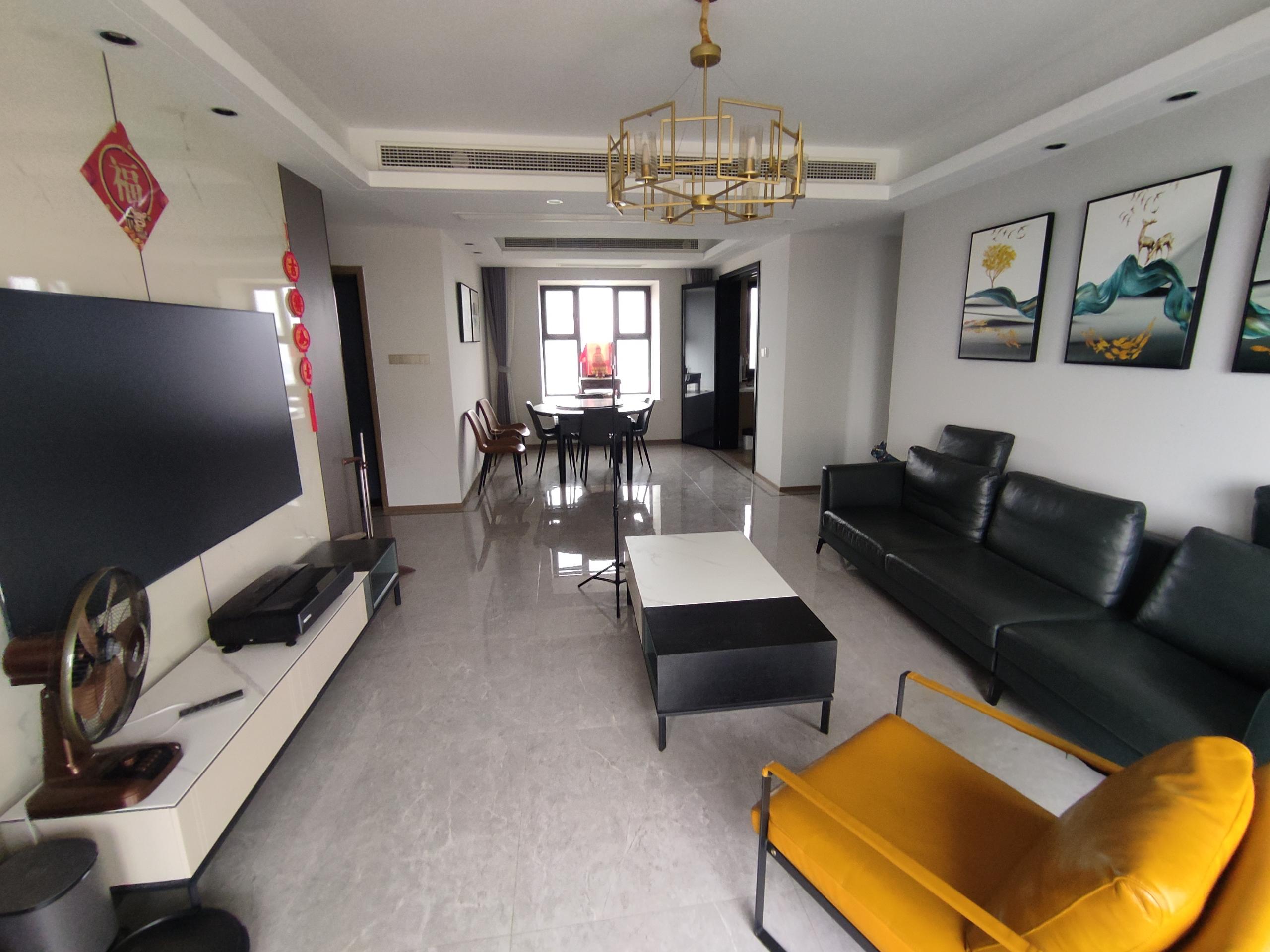 珑府 4室2厅2卫 142.84m²