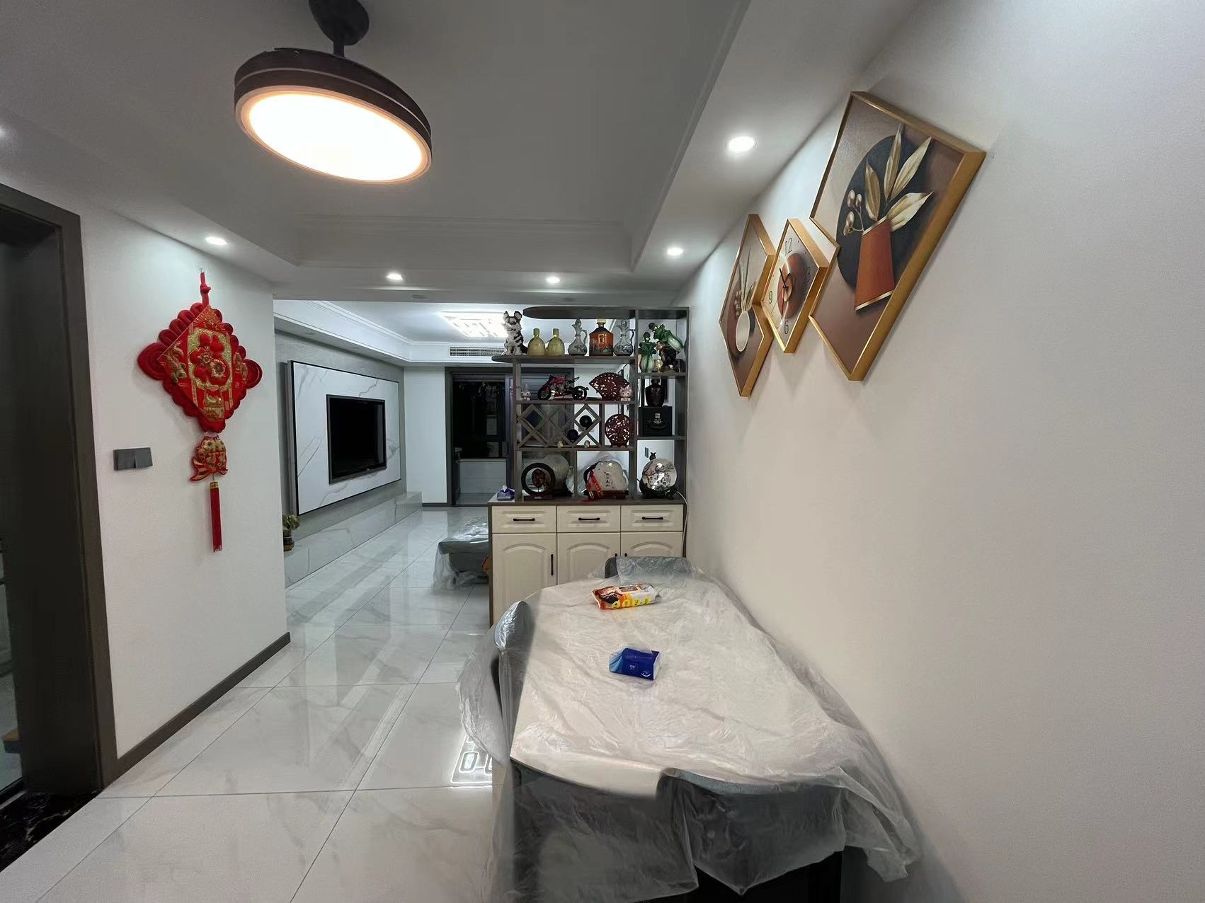 保利香槟国际 3室2厅1卫 123m²