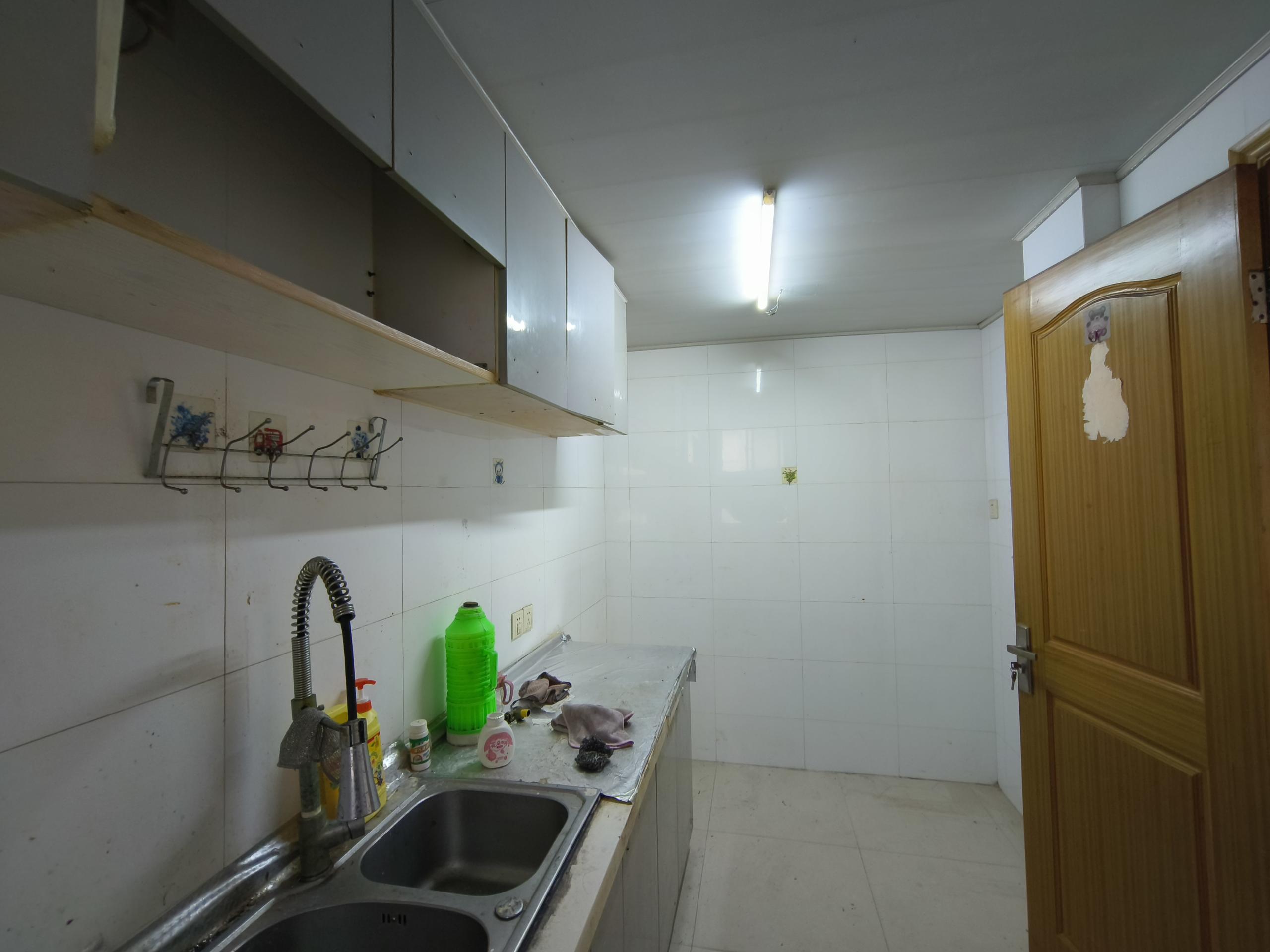 银花苑 4室2厅2卫 108m&sup2;