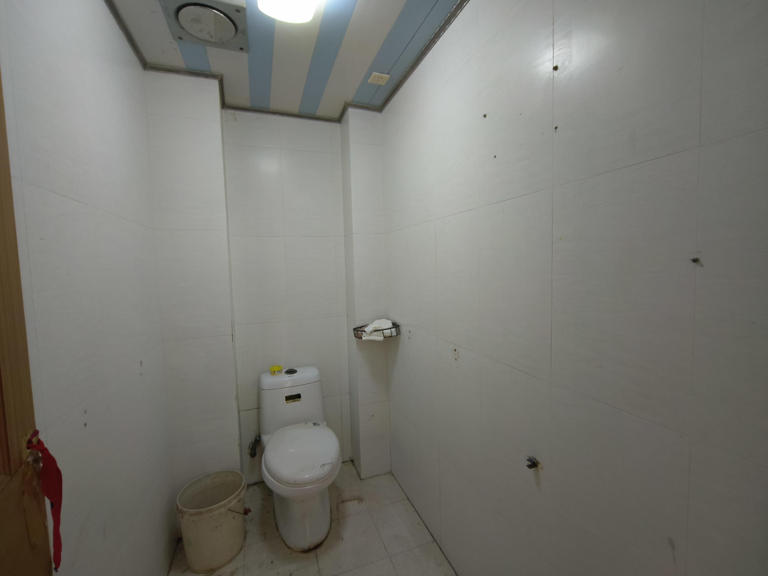 银花苑 4室2厅2卫 108m&sup2;