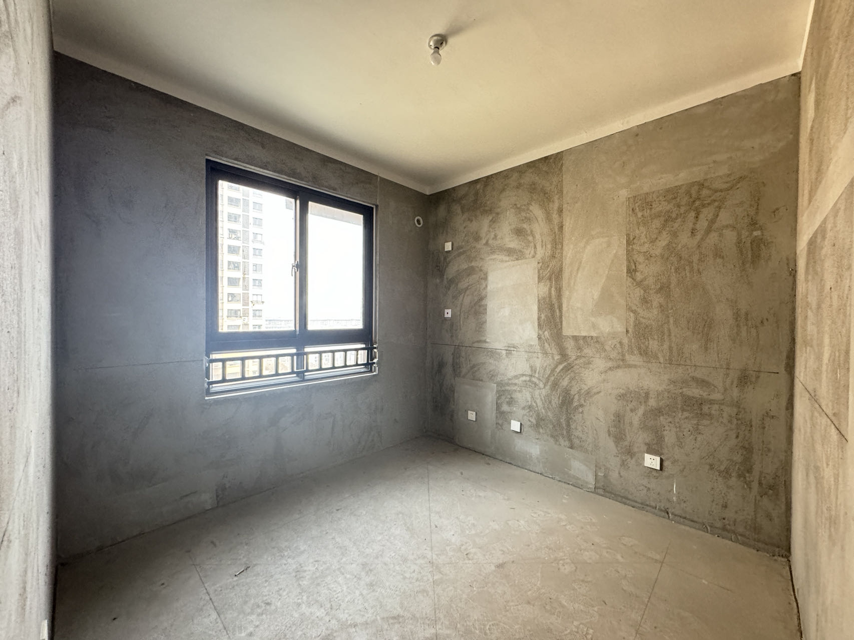 保利香槟国际 3室2厅2卫 122m²