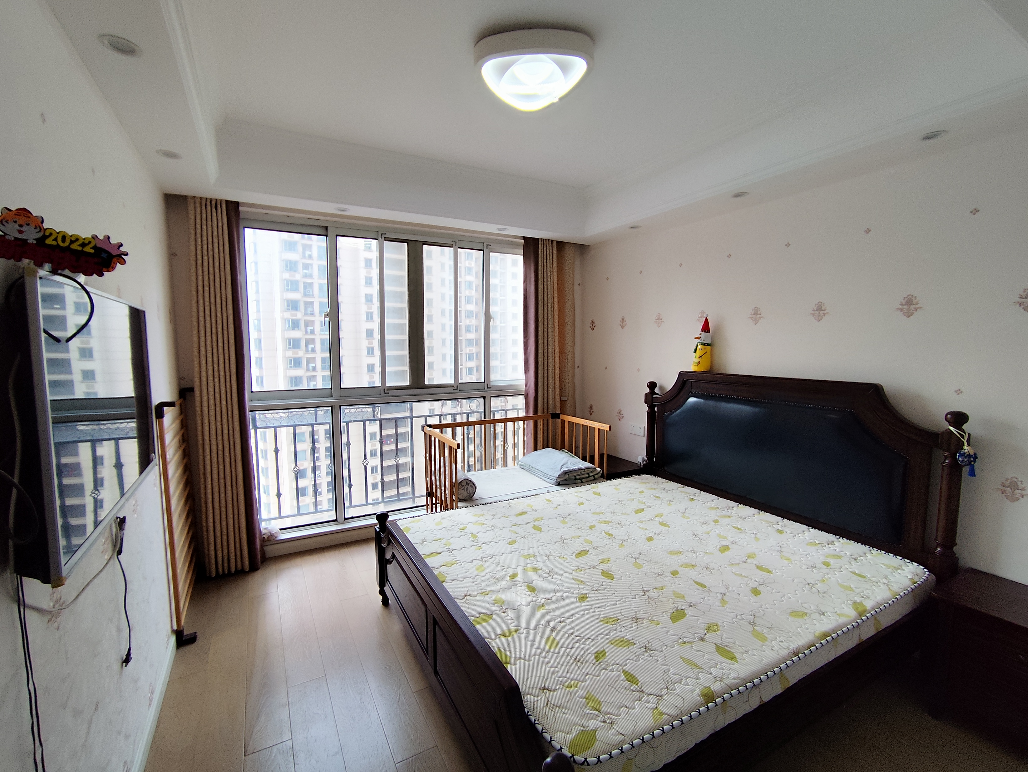 中南世纪花城三期 3室2厅2卫 139.00m&sup2;