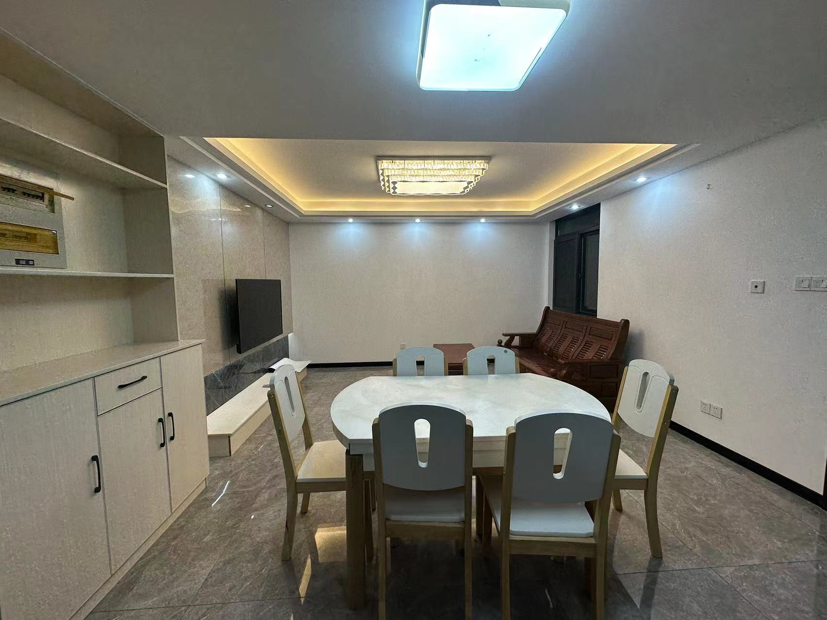 江景苑小区 2室1厅1卫 98m&sup2;