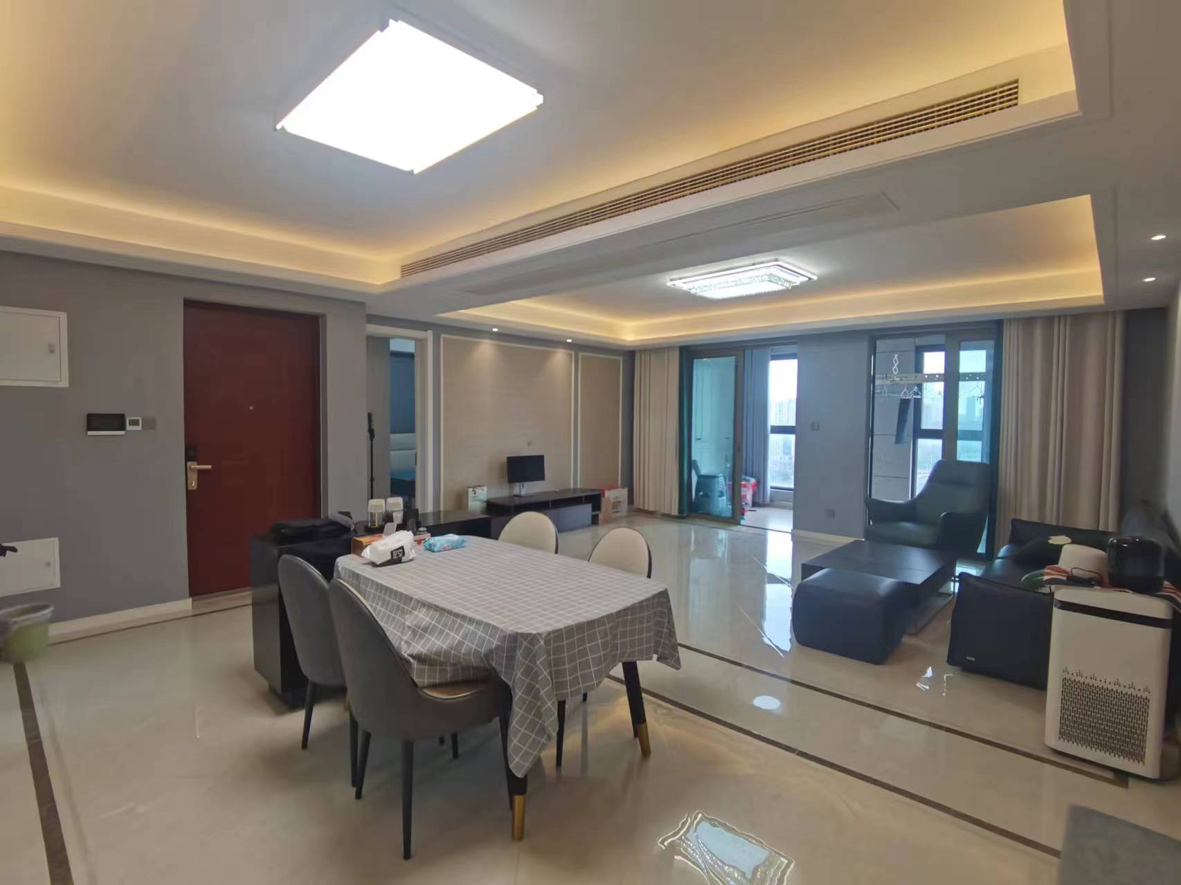 九玺台 4室2厅2卫 143m²