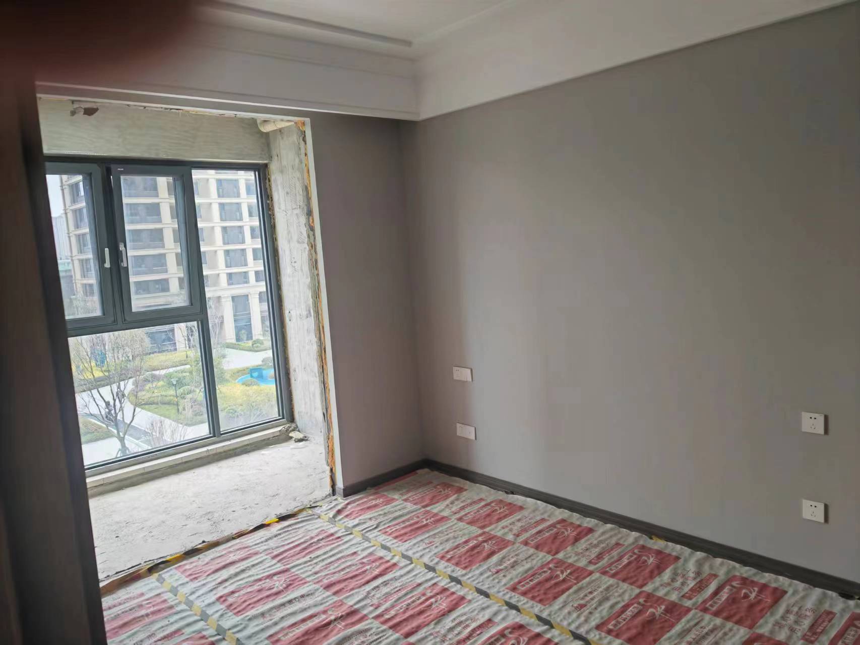 绿城·诚园 4室2厅2卫 159m²