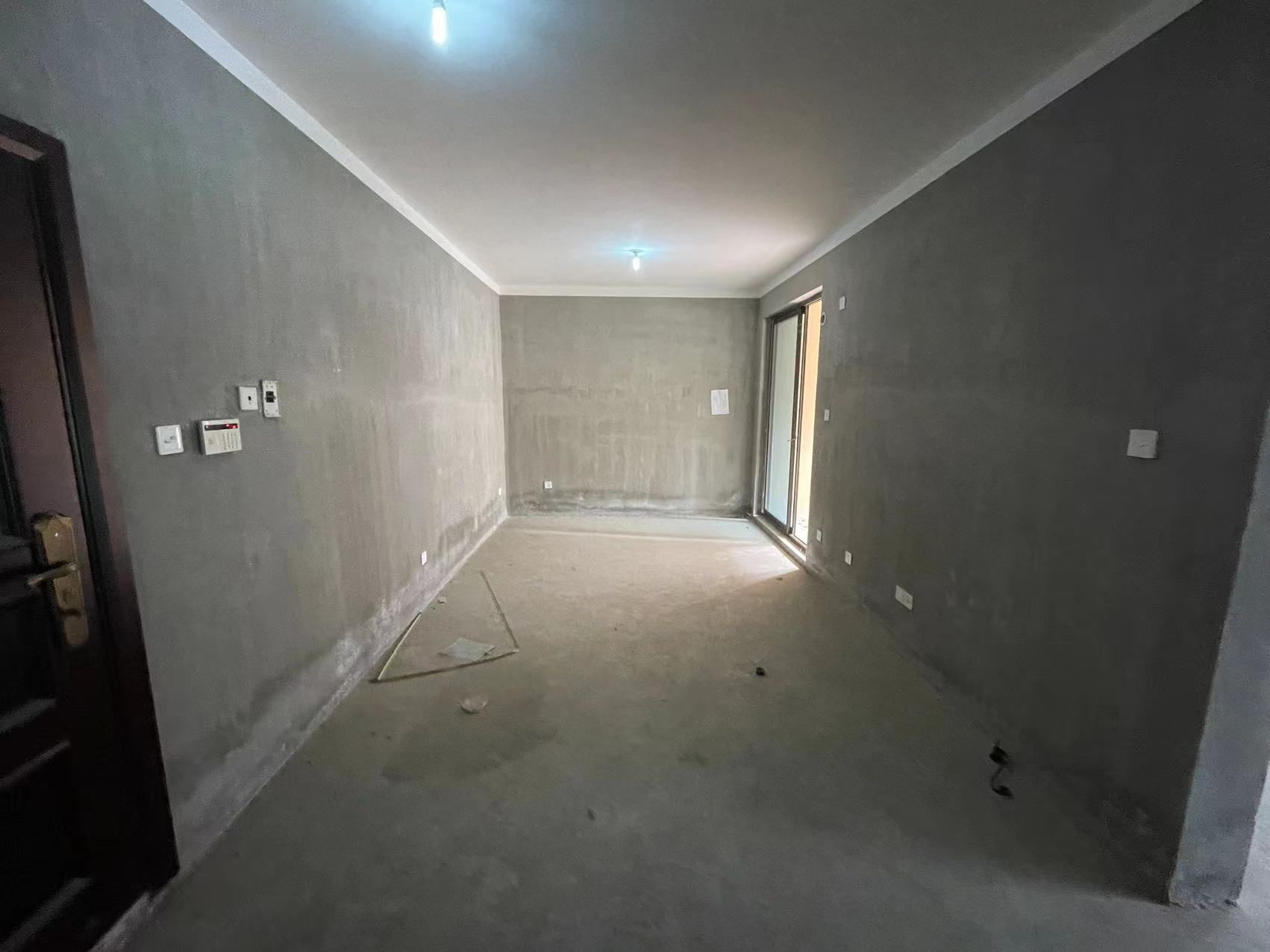 华强城 2室2厅1卫 73m&sup2;
