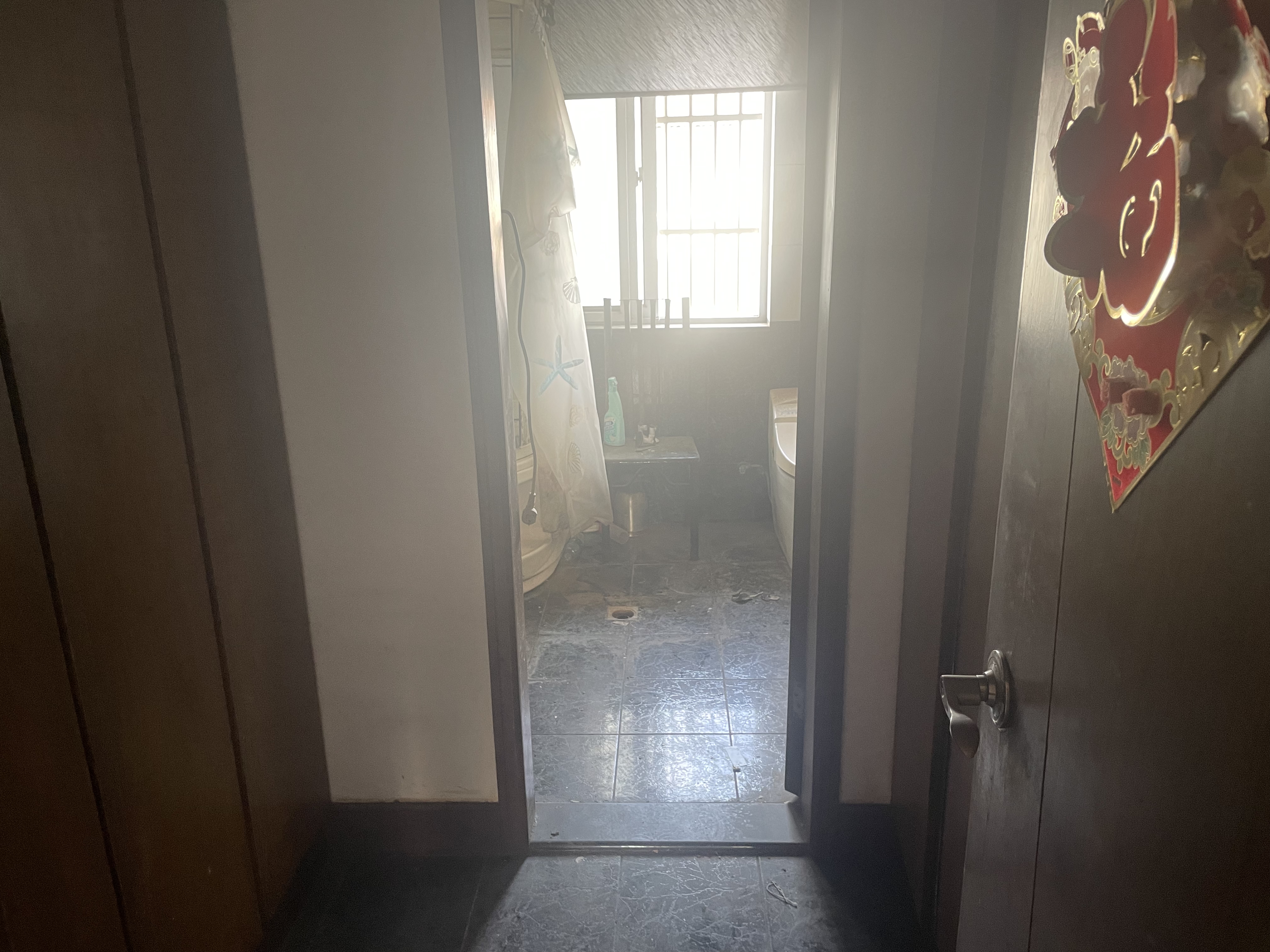 虹桥东村 6室1厅1卫 200.00m&sup2;