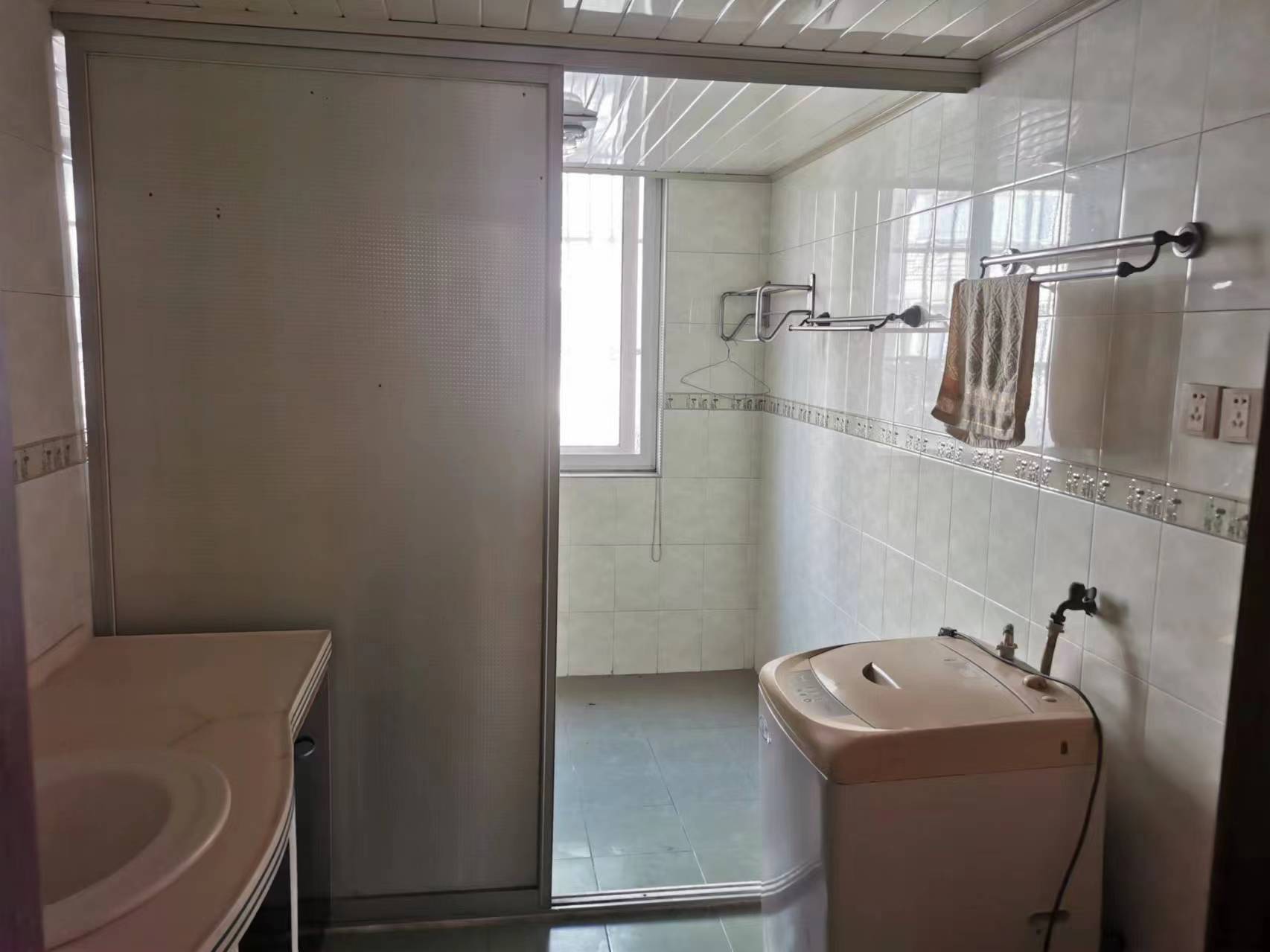 光明东村一期 3室1厅1卫 170.50m&sup2;