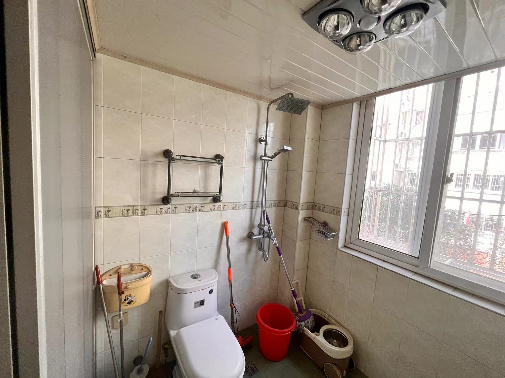 光明东村一期 3室1厅1卫 170.50m&sup2;