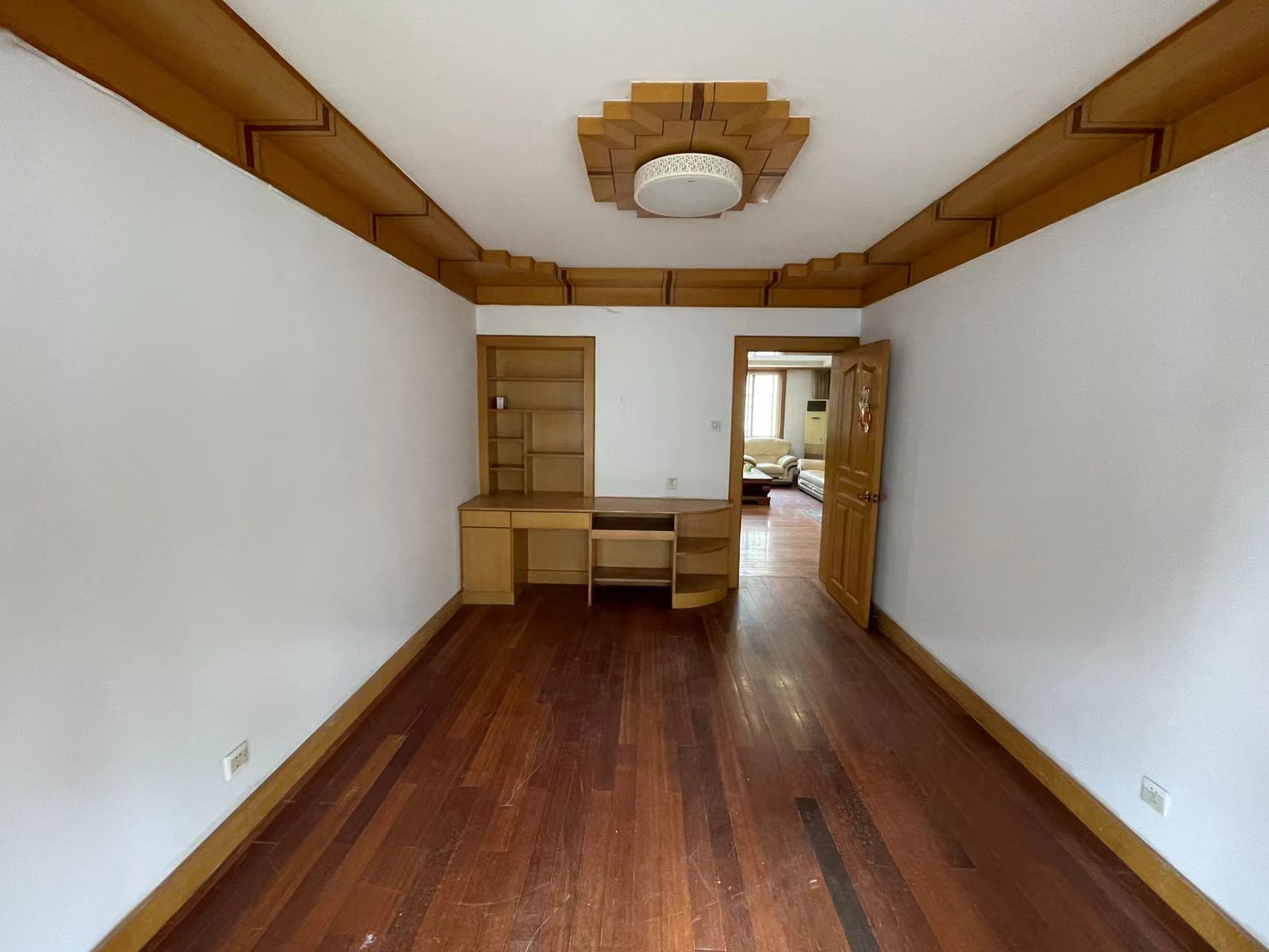 金鑫苑 3室2厅1卫 132m&sup2;