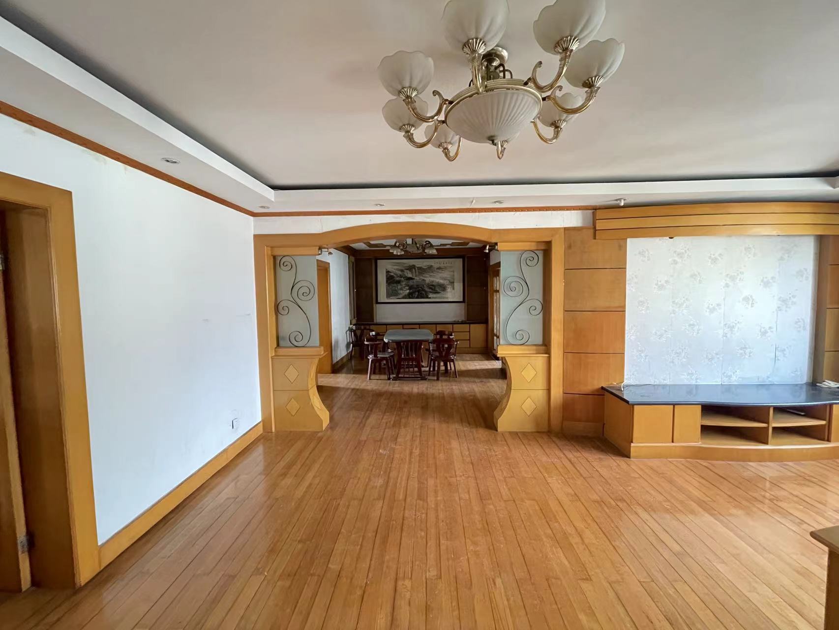 金鑫苑 3室2厅1卫 133.36m&sup2;