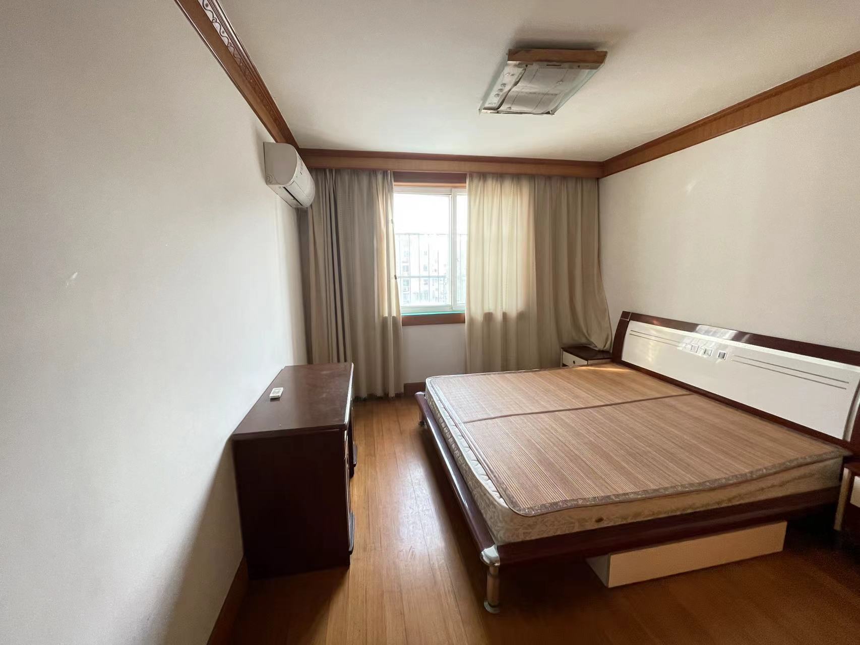 金鑫苑 3室2厅1卫 133.36m&sup2;