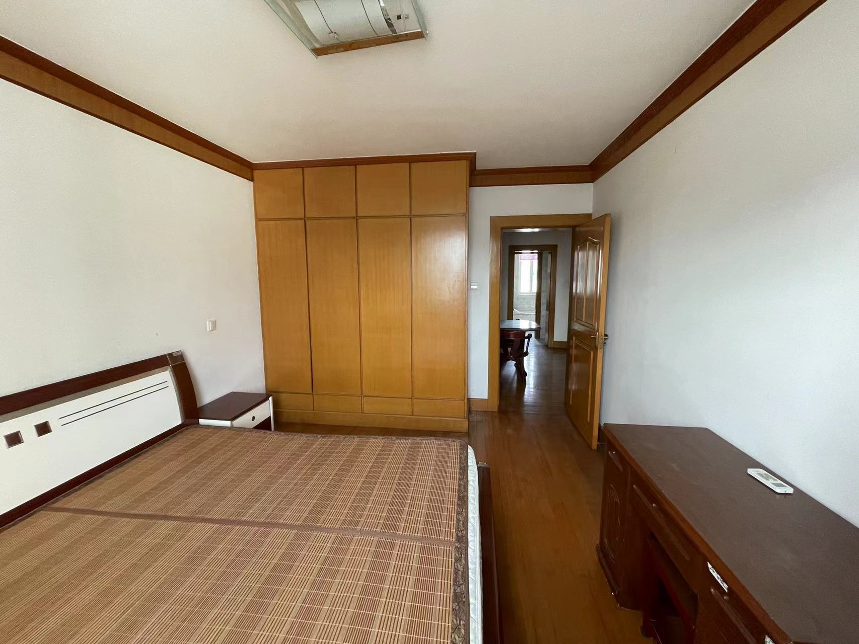 金鑫苑 3室2厅1卫 133.36m&sup2;