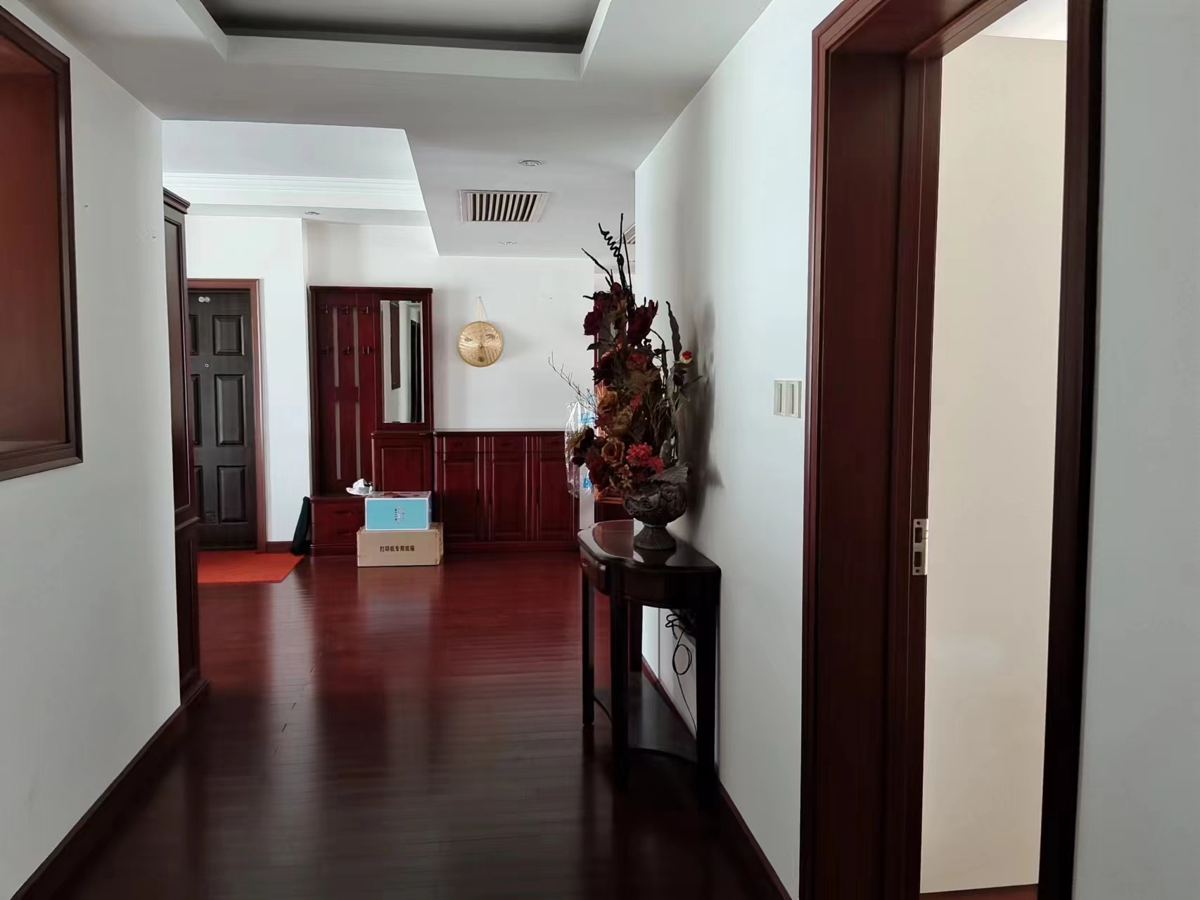 新城小区 3室2厅2卫 178.67m&sup2;