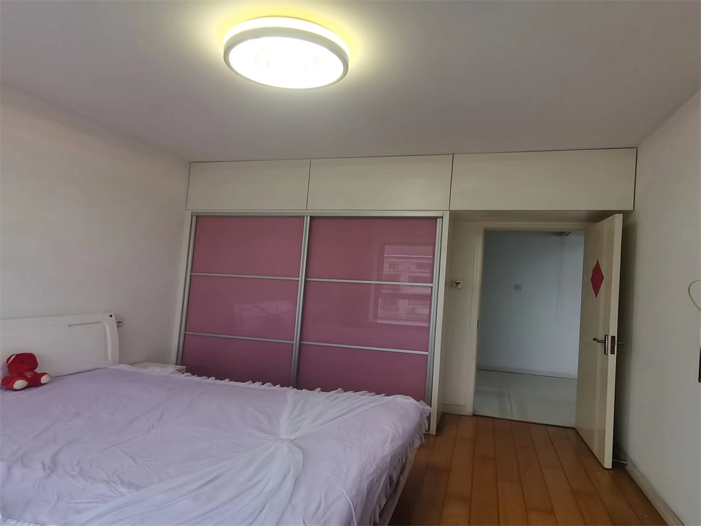 濠滨花园 4室2厅2卫 205.00m&sup2;