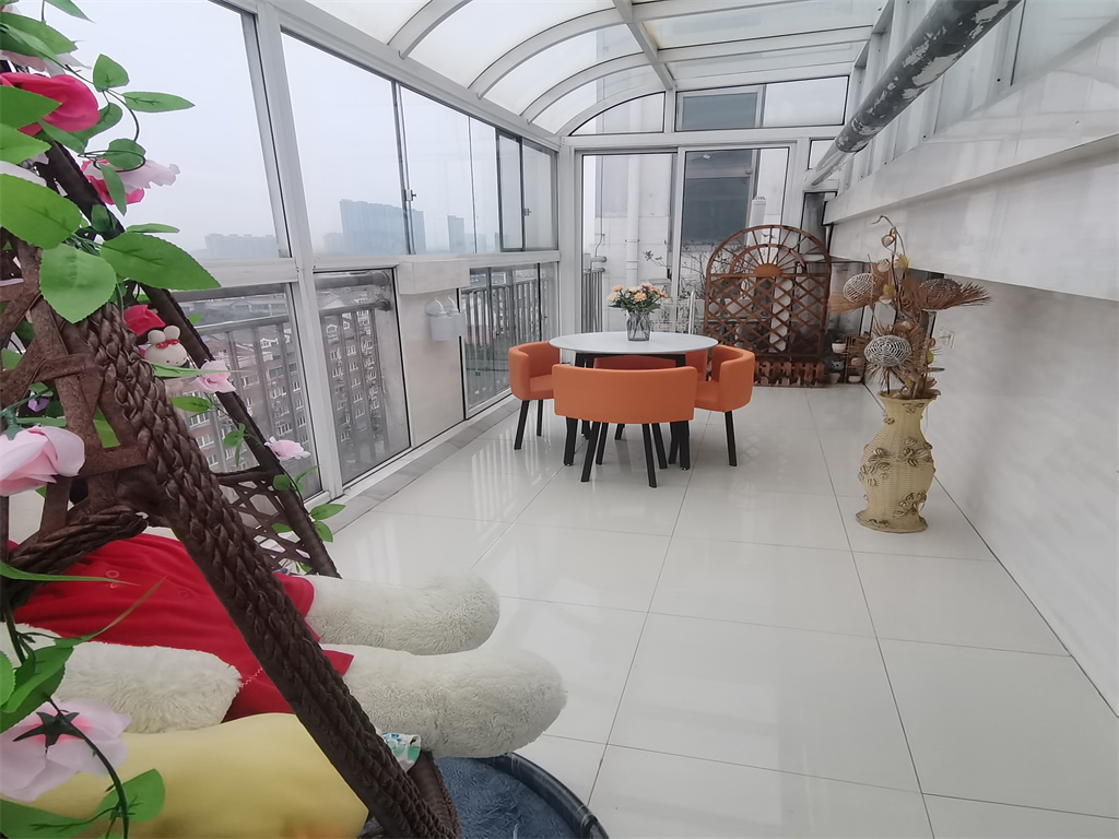 濠滨花园 4室2厅2卫 205.00m&sup2;