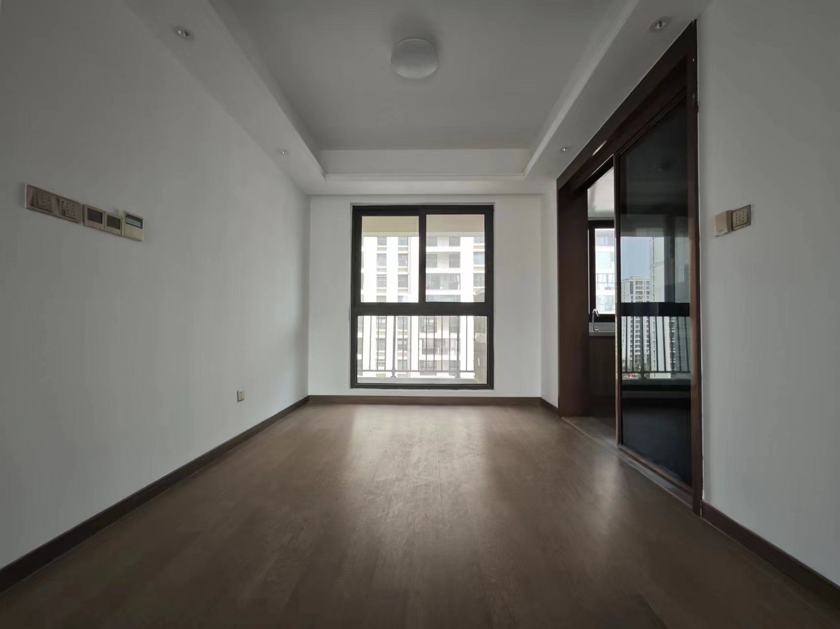 中海上东区 4室2厅2卫 143m²