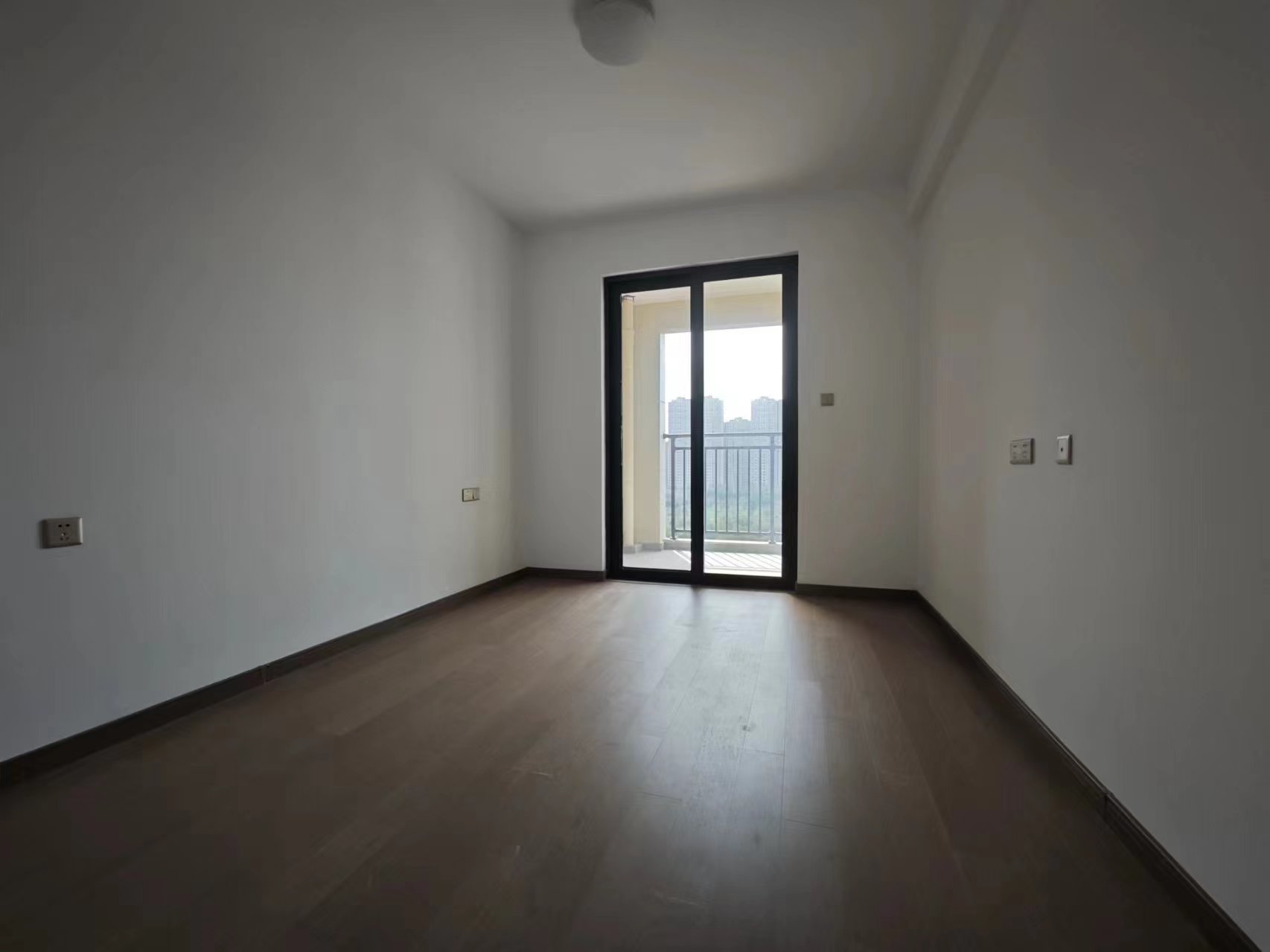中海上东区 4室2厅2卫 143m&sup2;