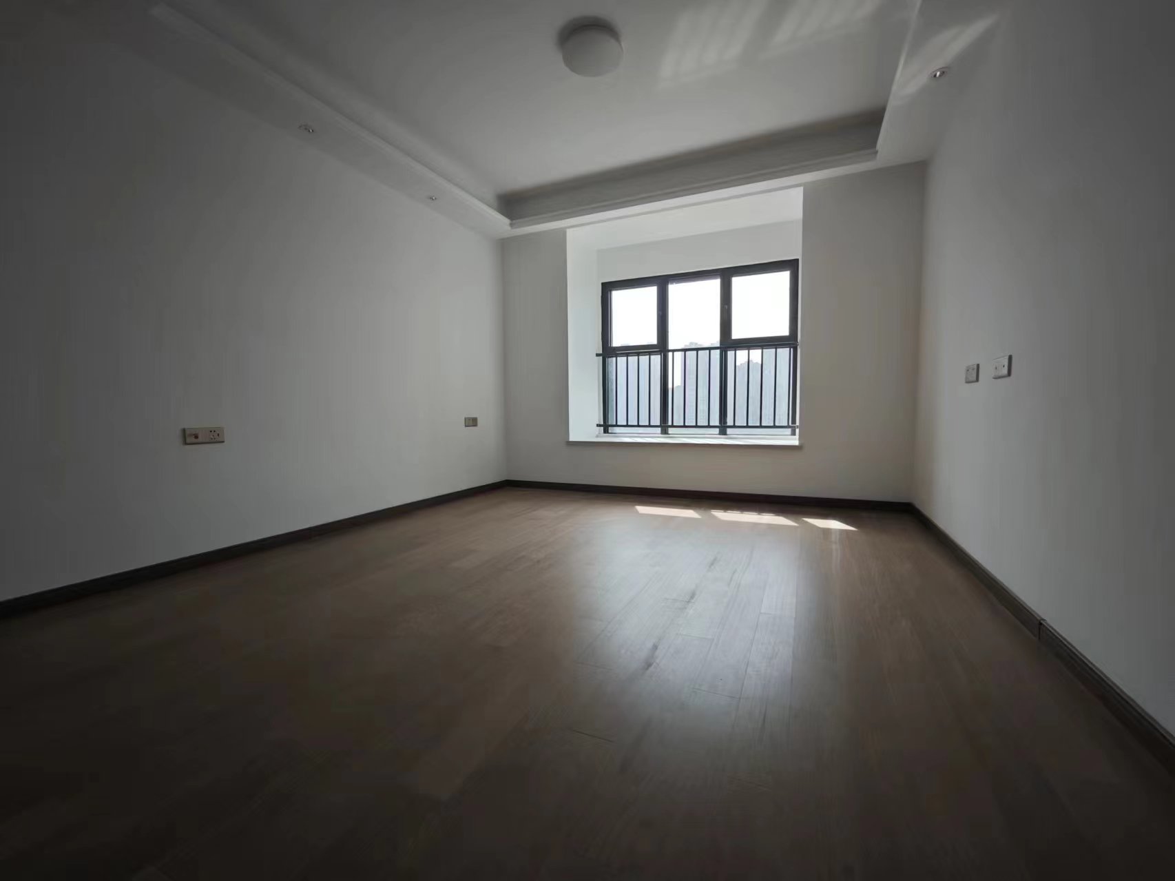 中海上东区 4室2厅2卫 143m&sup2;