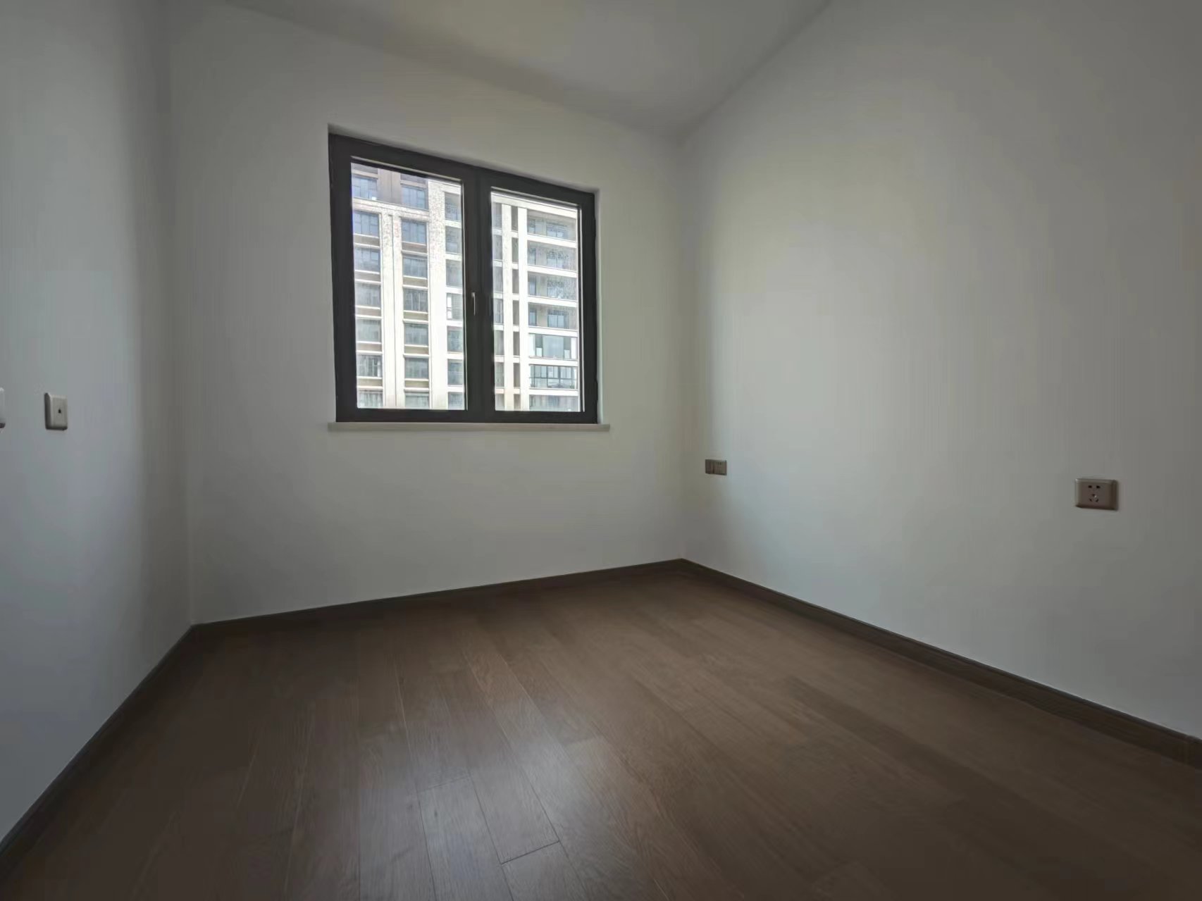 中海上东区 4室2厅2卫 143m&sup2;