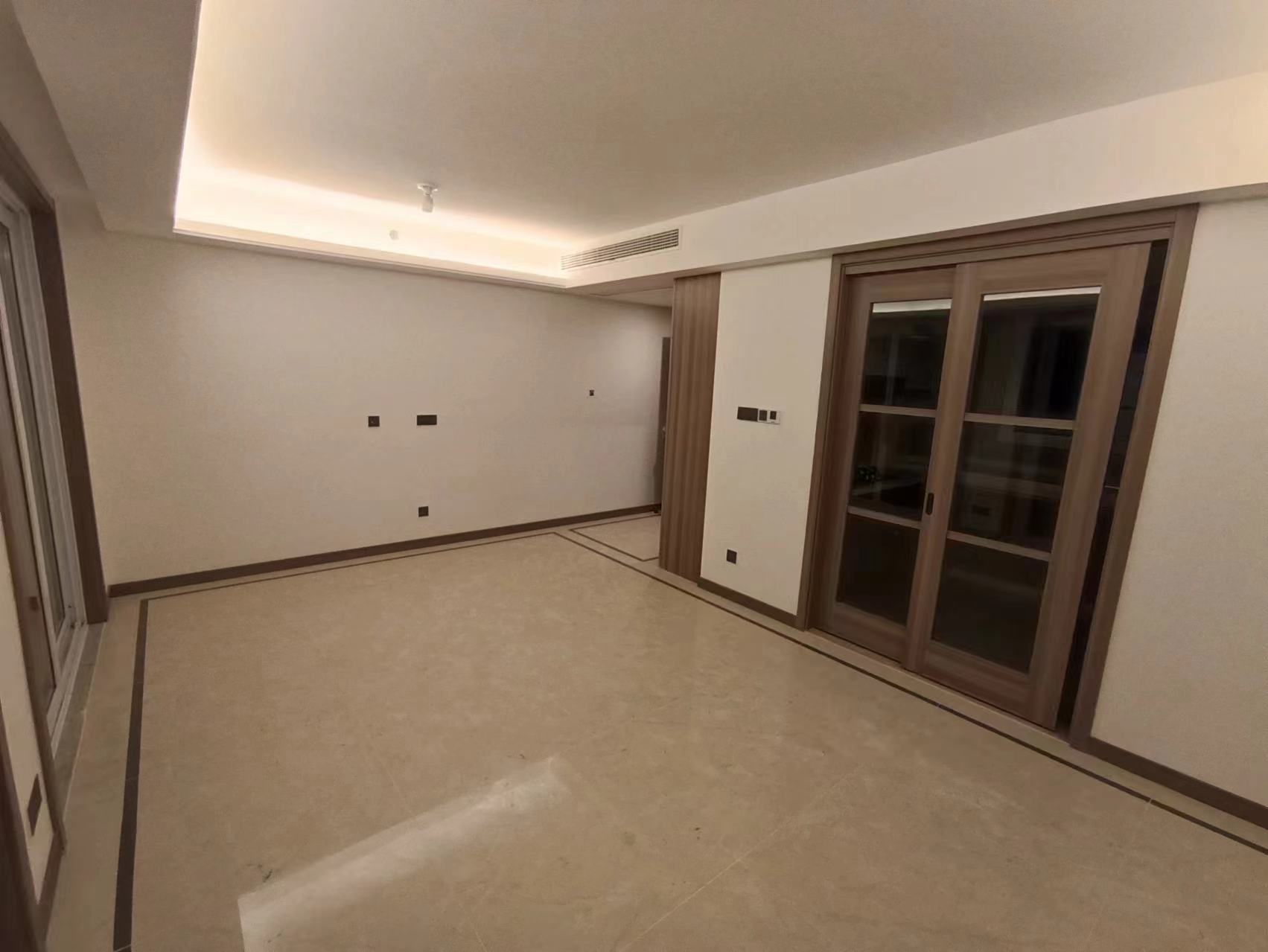 世茂云锦 3室2厅1卫 107m&sup2;