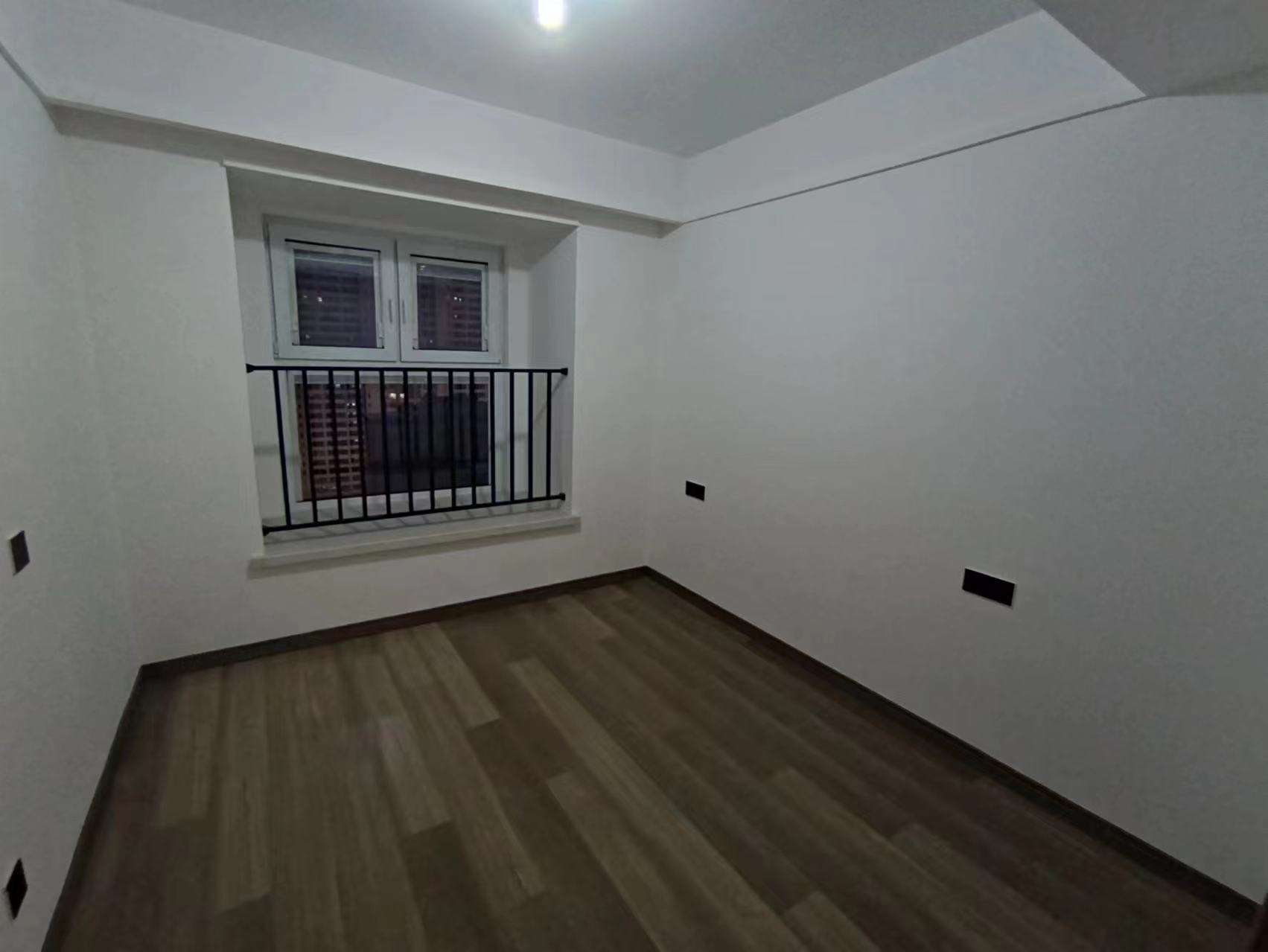 世茂云锦 3室2厅1卫 107m&sup2;