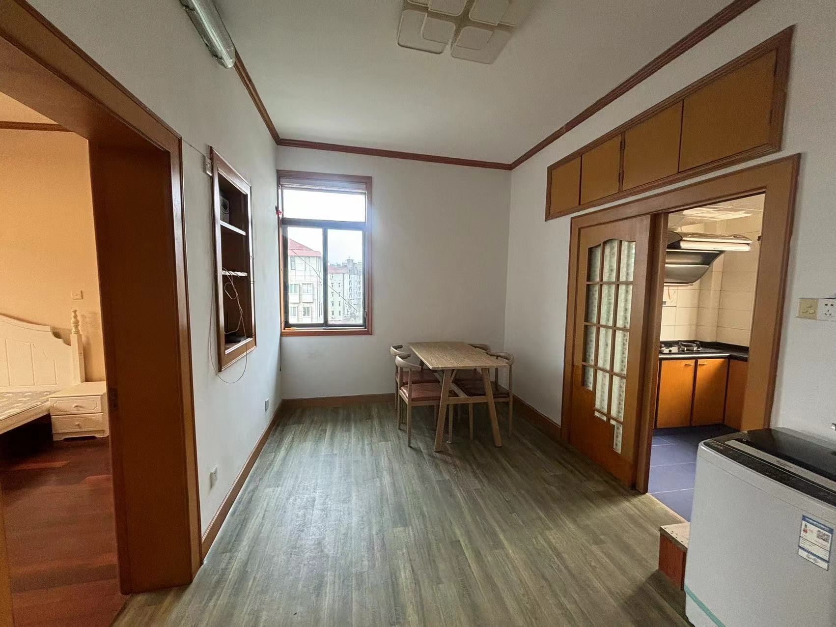 光明新村 2室1厅1卫 64m&sup2;