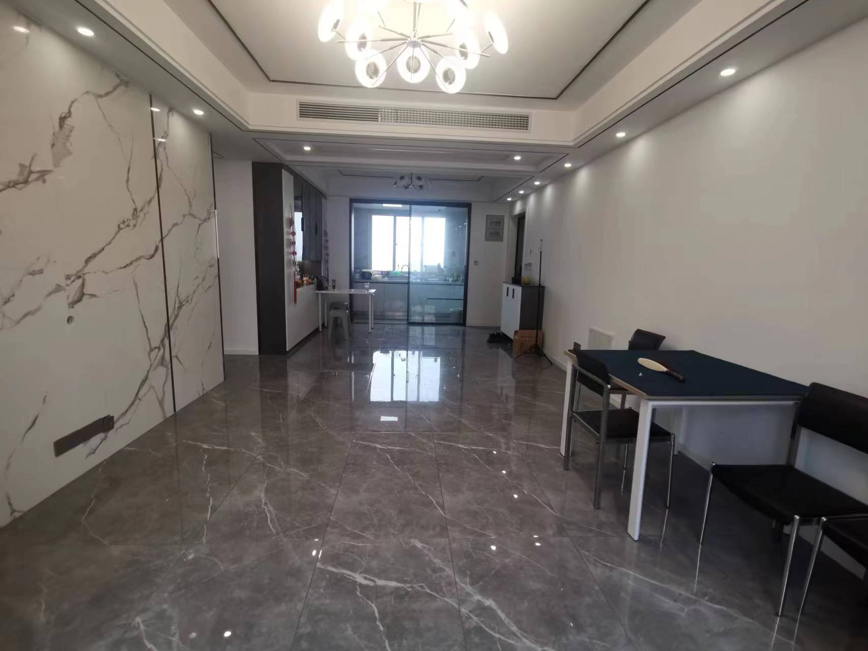 中南世纪花城三期 3室2厅2卫 138.87m²